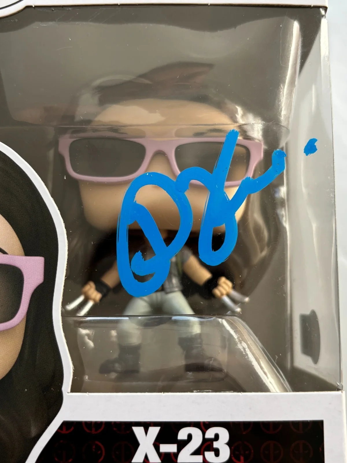 DAFNE KEEN — DAFNE KEEN SIGNED AUTOGRAPH DEADPOOL VS WOLVERINE X-23 FUNKO POP JACKMAN BAS COA, image 2