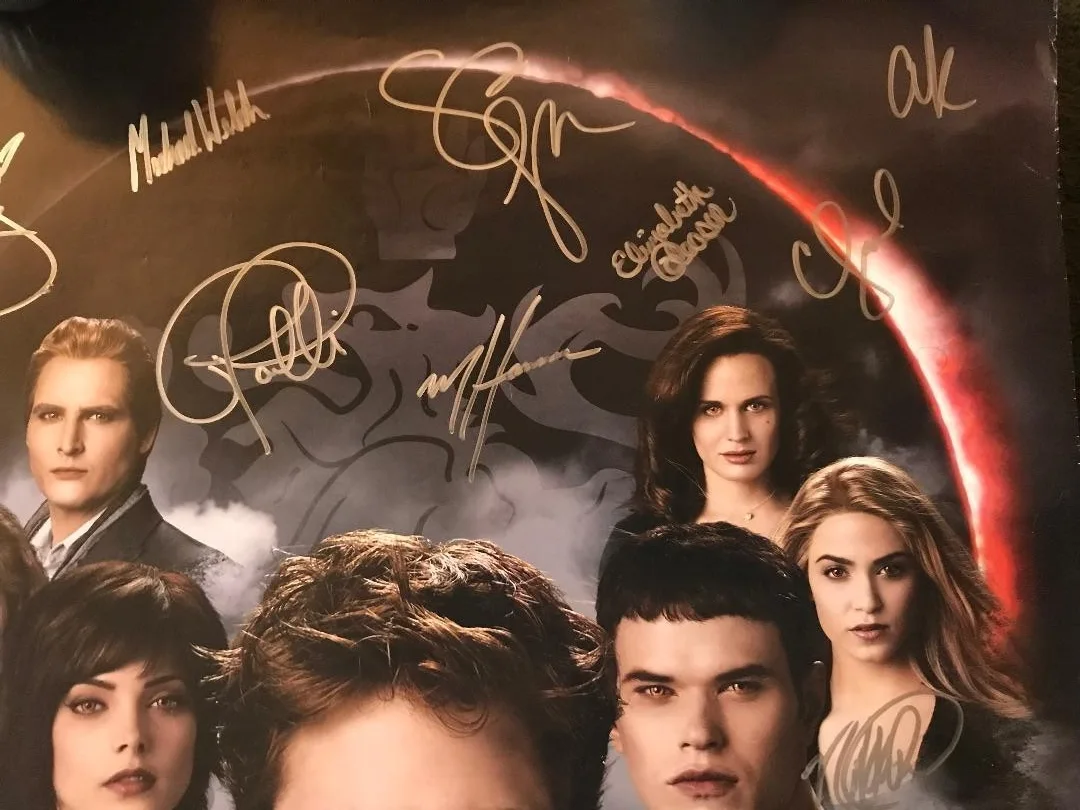 Full Cast — TWILIGHT "ECLIPSE" POSTER FULLY SIGNED BY THE MAIN CHARACTERS SUPER RARE!!, image 3