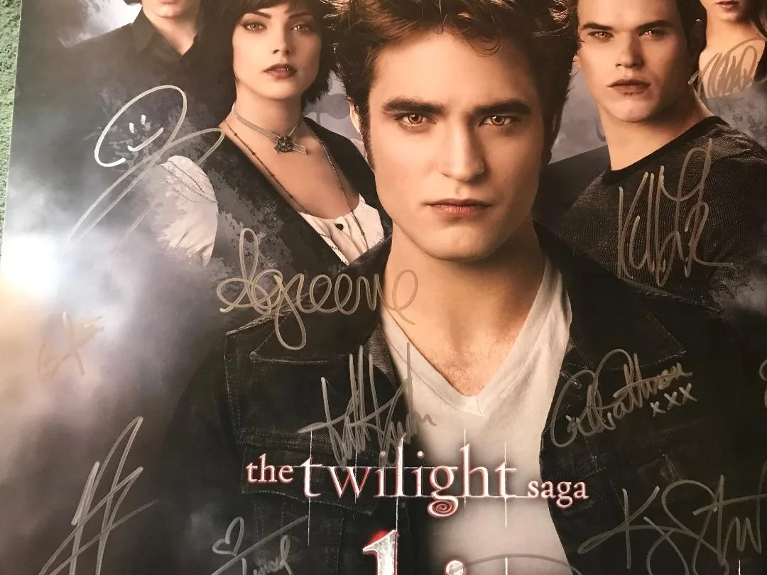 Full Cast — TWILIGHT "ECLIPSE" POSTER FULLY SIGNED BY THE MAIN CHARACTERS SUPER RARE!!, image 5