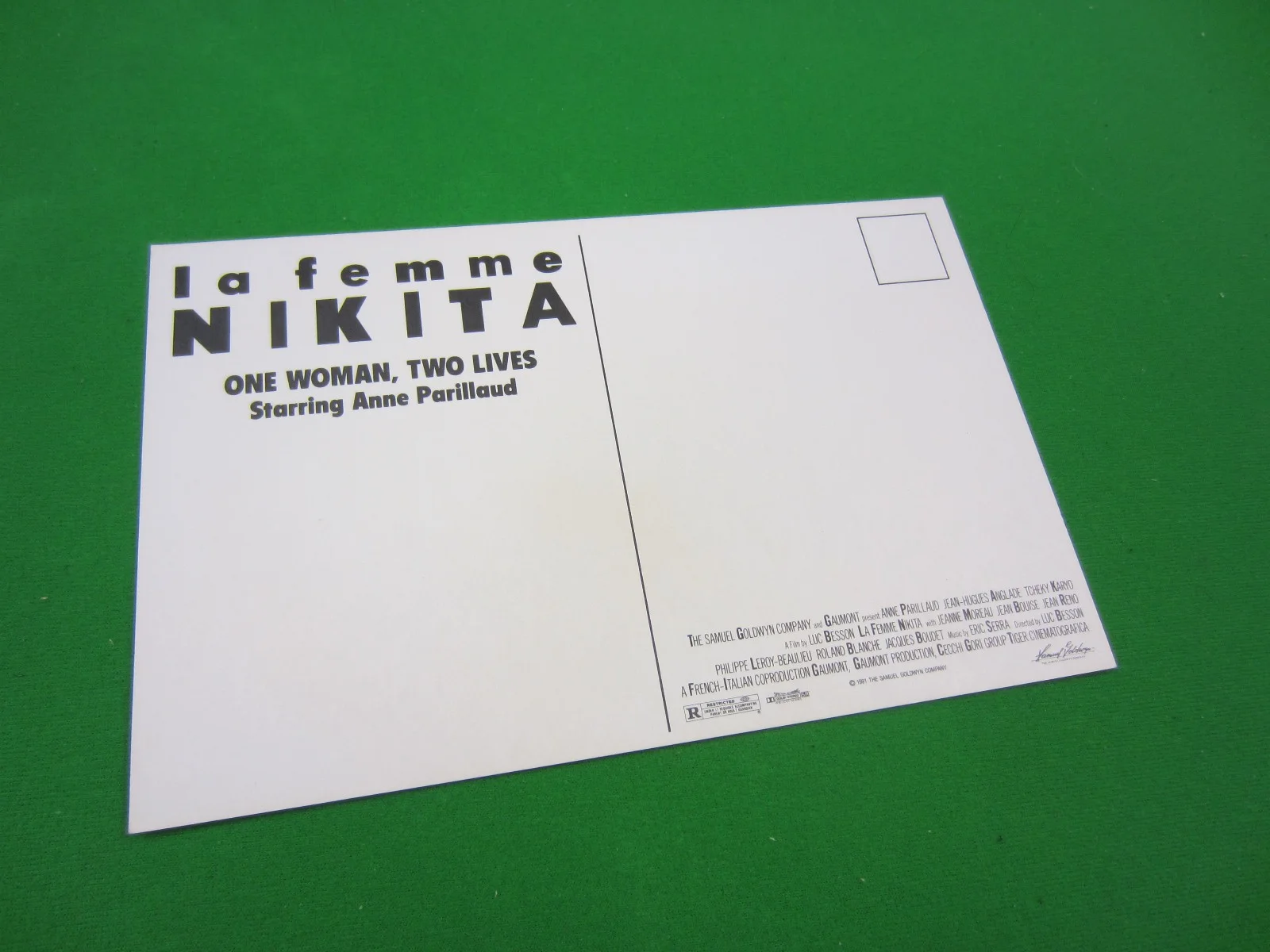 La Femme Nikita Promotional Postcard, изображение 2