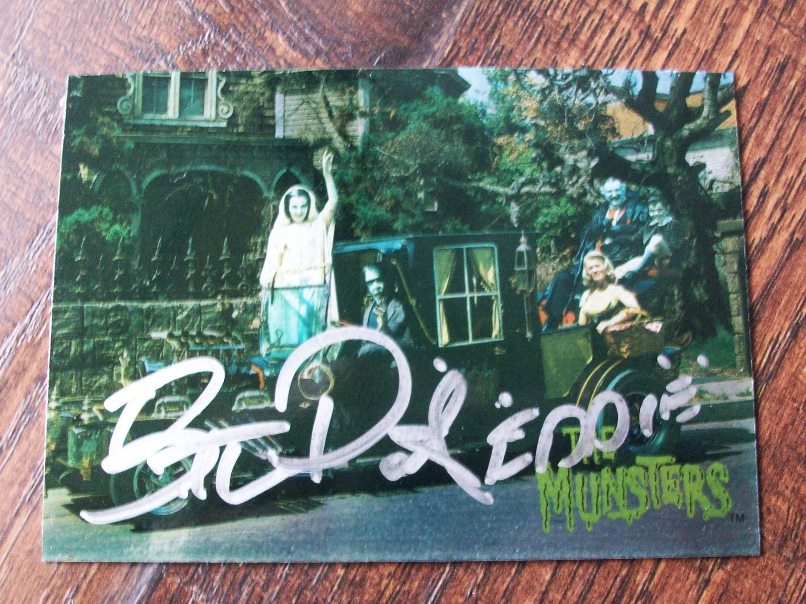 Butch Patrick — EDDIE MUNSTER BUTCH PATRICK Signed Autographed Foil Promo P1 Deluxe Trading Card