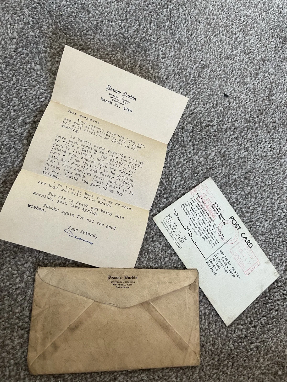DEANNA DURBIN SIGNED LETTER WITH ENVELOPE & POST CARD - MARCH 1940, image 2