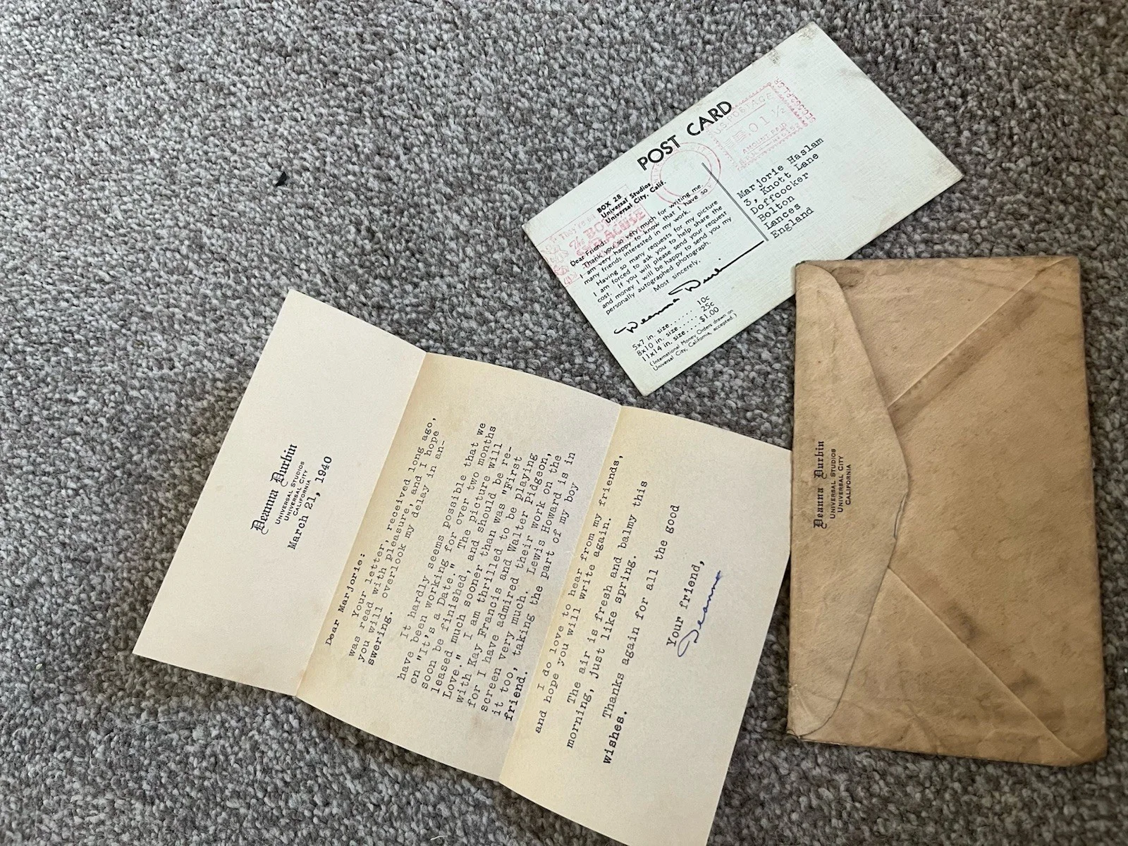 DEANNA DURBIN SIGNED LETTER WITH ENVELOPE & POST CARD - MARCH 1940, image 3
