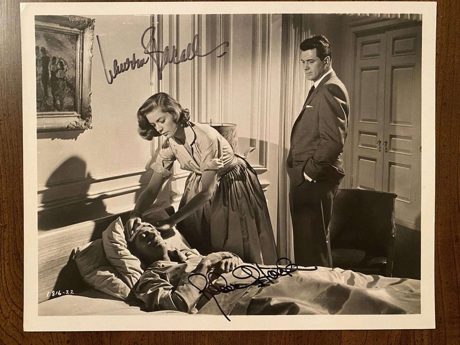 Robert Stack, Lauren Bacall — Robert Stack Lauren Bacall Signed Autographed Photo With COA The Gift Of Love