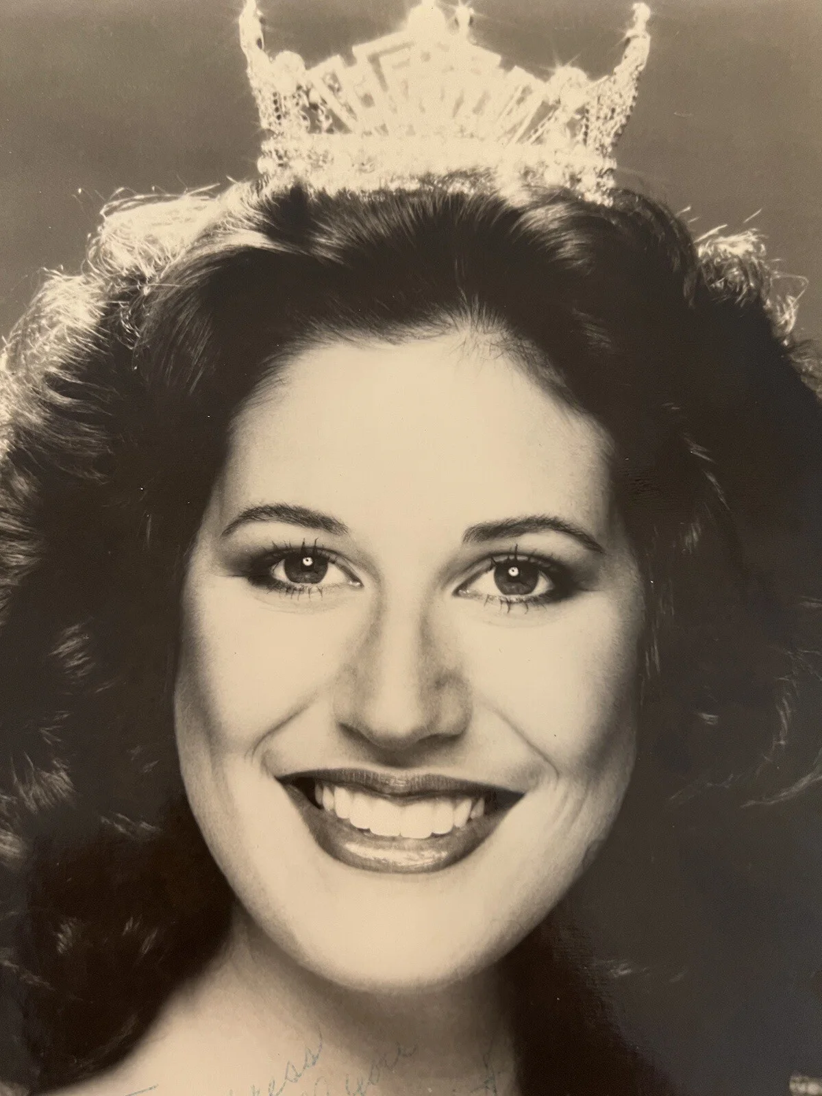 Gale Lee Thomas Miss Hawaii 1982 Autographed Photograph w/Inscription 8x10, изображение 2