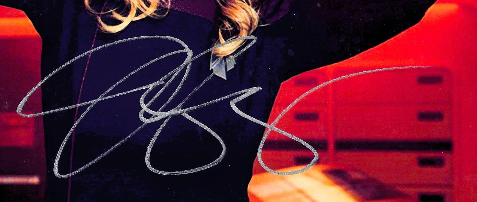 Jeri Ryan — JERI RYAN autographed signed STAR TREK 7 of 9 with COA 8 ¼ x 11 ¾, image 2