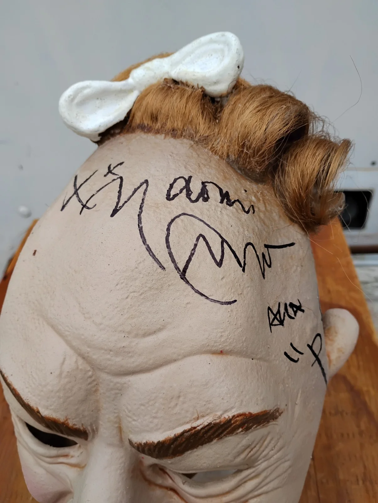 Naomi Grossman — Naomi Grossman Signed Pepper Mask American Horror Story Death Valley C.O.A, изображение 2
