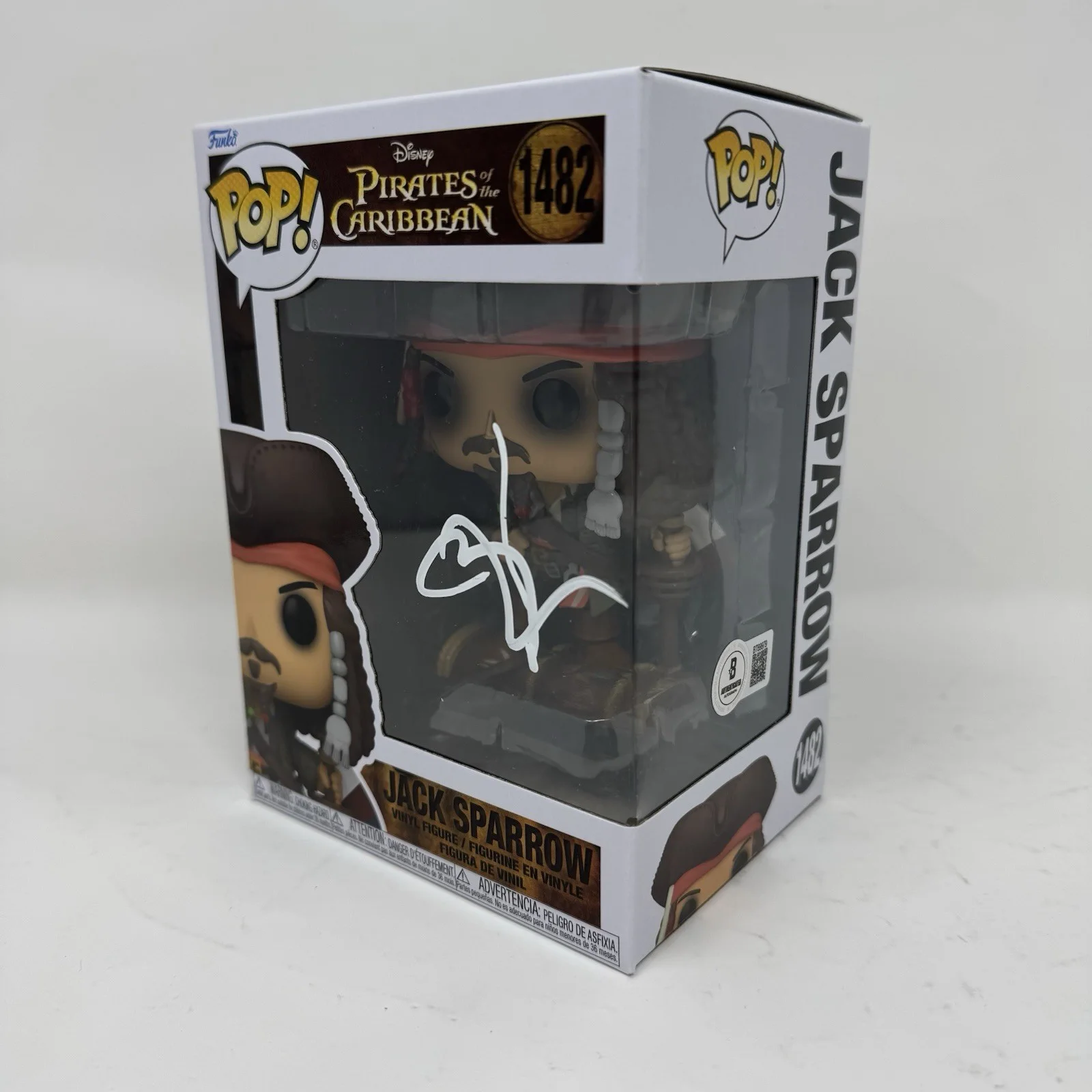 Johnny Depp — Johnny Depp Signed Jack Sparrow Funko Pop Pirates of the Caribbean #1482 Beckett, изображение 2