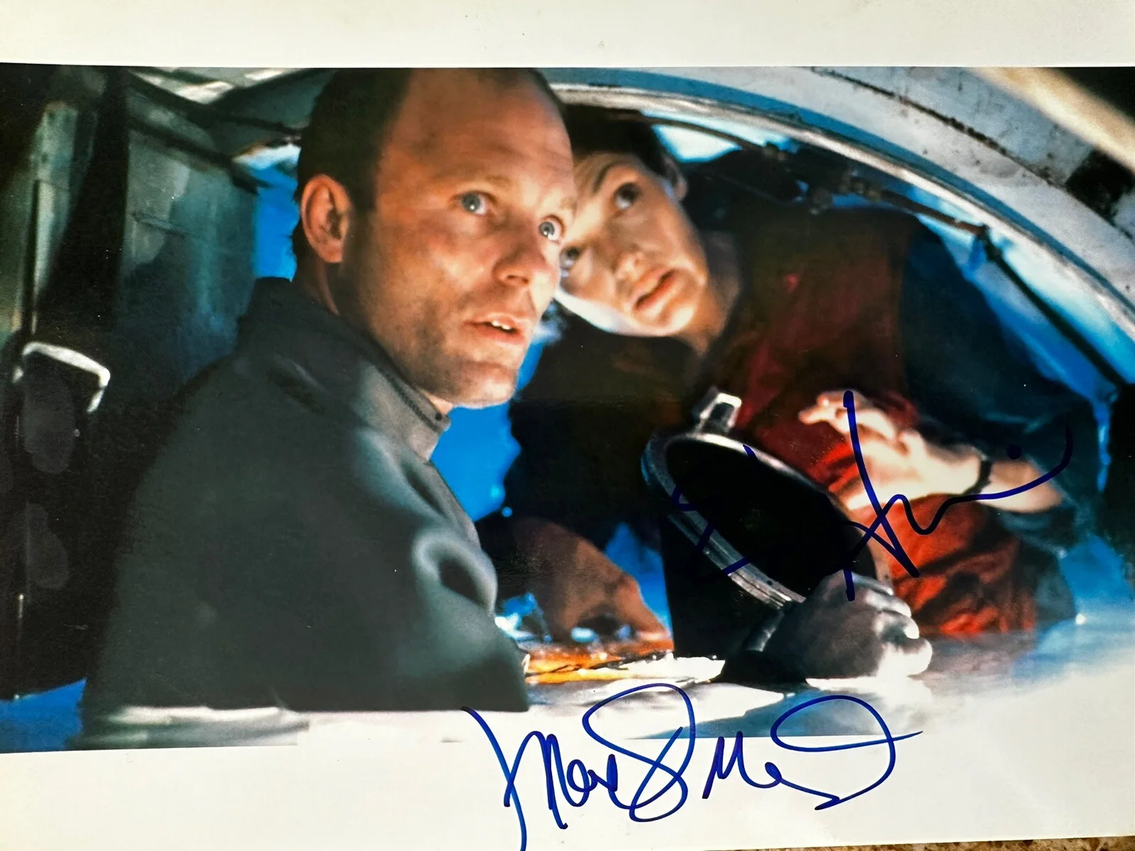Ed Harris — Ed Harris, Mary Elizabeth Mastrantonio Signed James Cameron The Abyss 8x10 photo