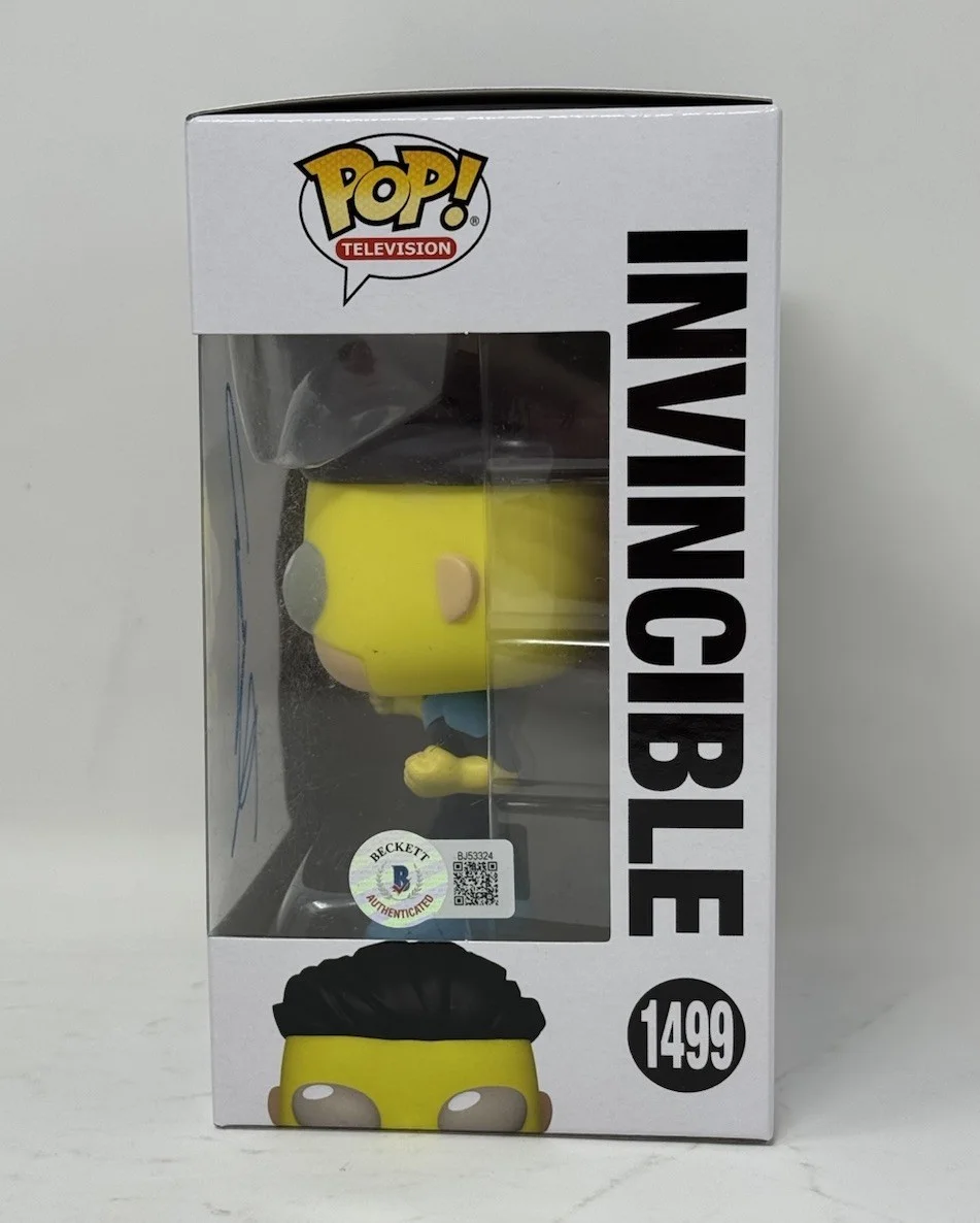 Robert Kirkman — Robert Kirkman Invincible Signed Autograph Invincible Funko Pop 1499 Beckett COA, изображение 4