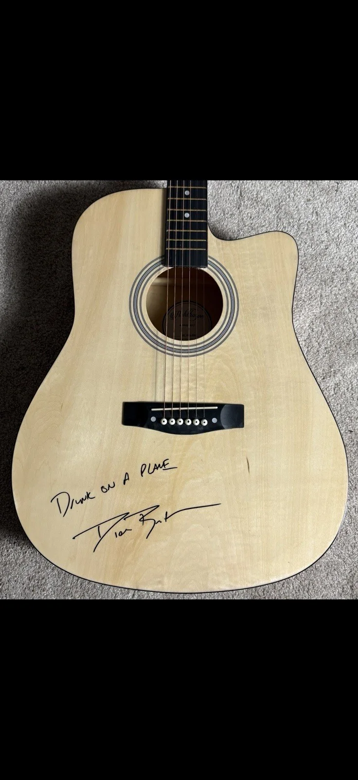 Dierks Bentley Country Music Autographed/ Inscribed “Drunk On A Plane” Guitar, изображение 2