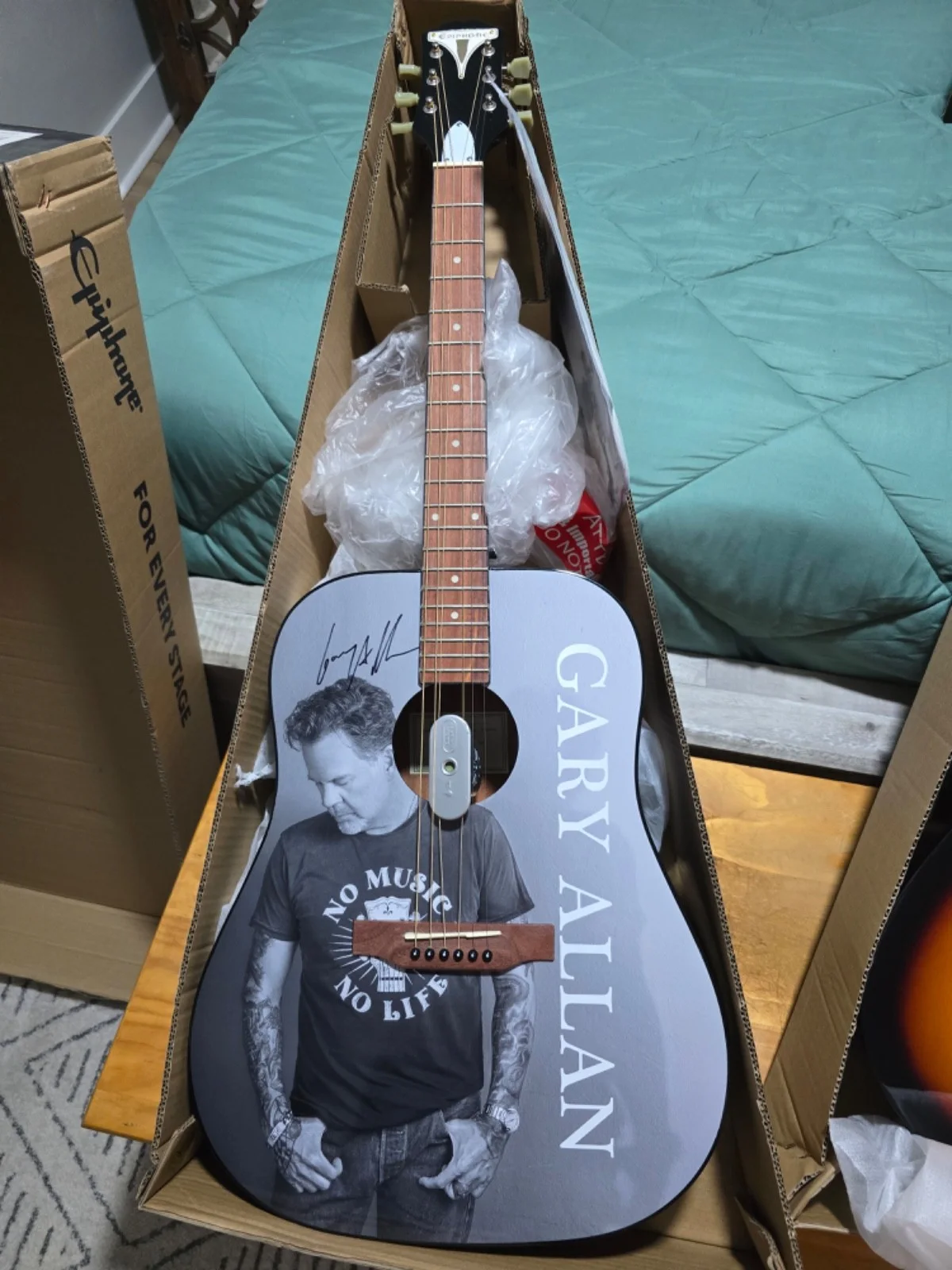 Gary Allen — Gary Allen Signed Autograph Gibson Epiphone Guitar & Every Storm- GGA Certified, изображение 4