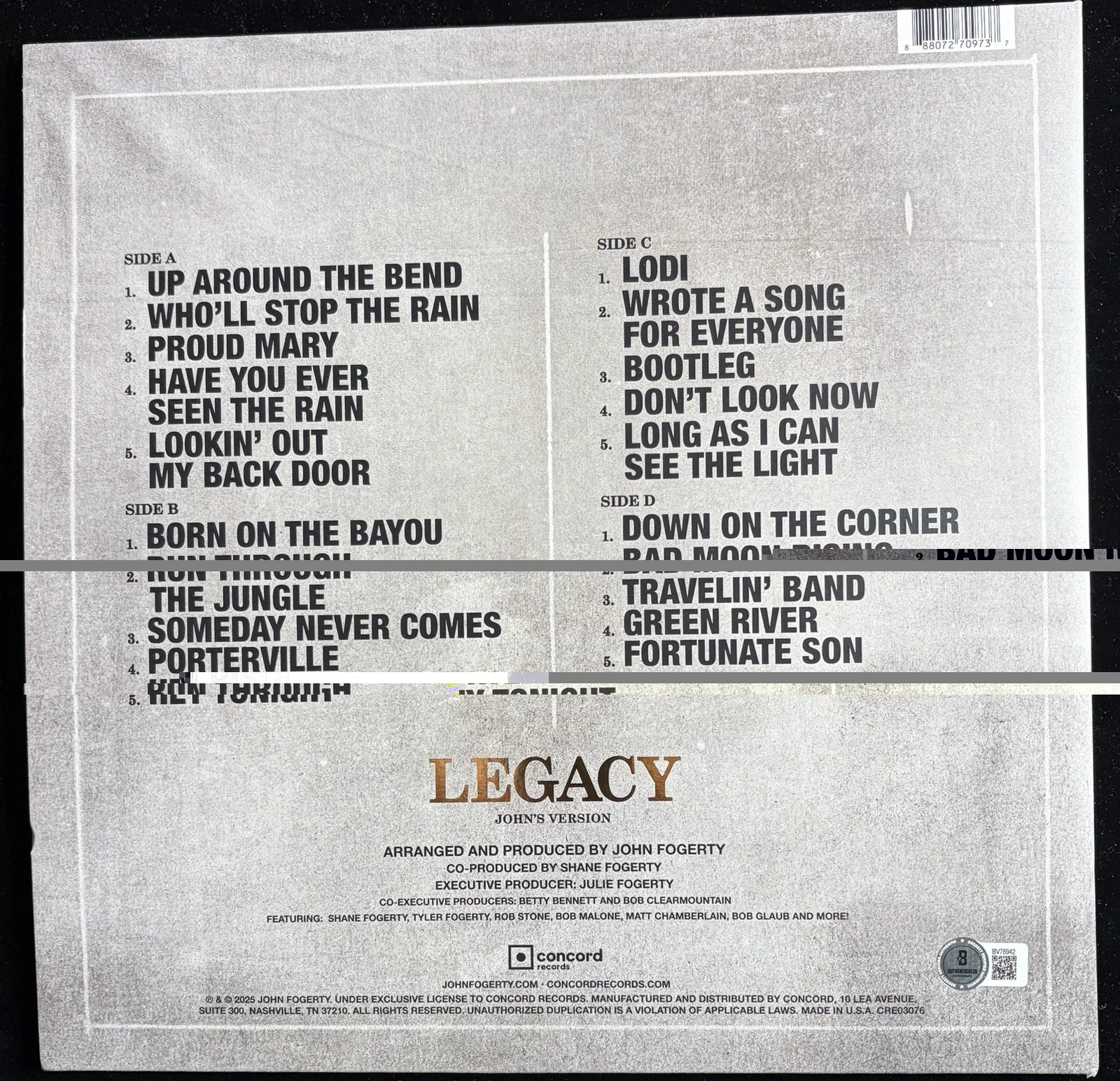 JOHN FOGERTY SIGNED LEGACY ALBUM CREEDENCE CLEARWATER REVIVAL BAS COA AUTOGRAPH, изображение 3