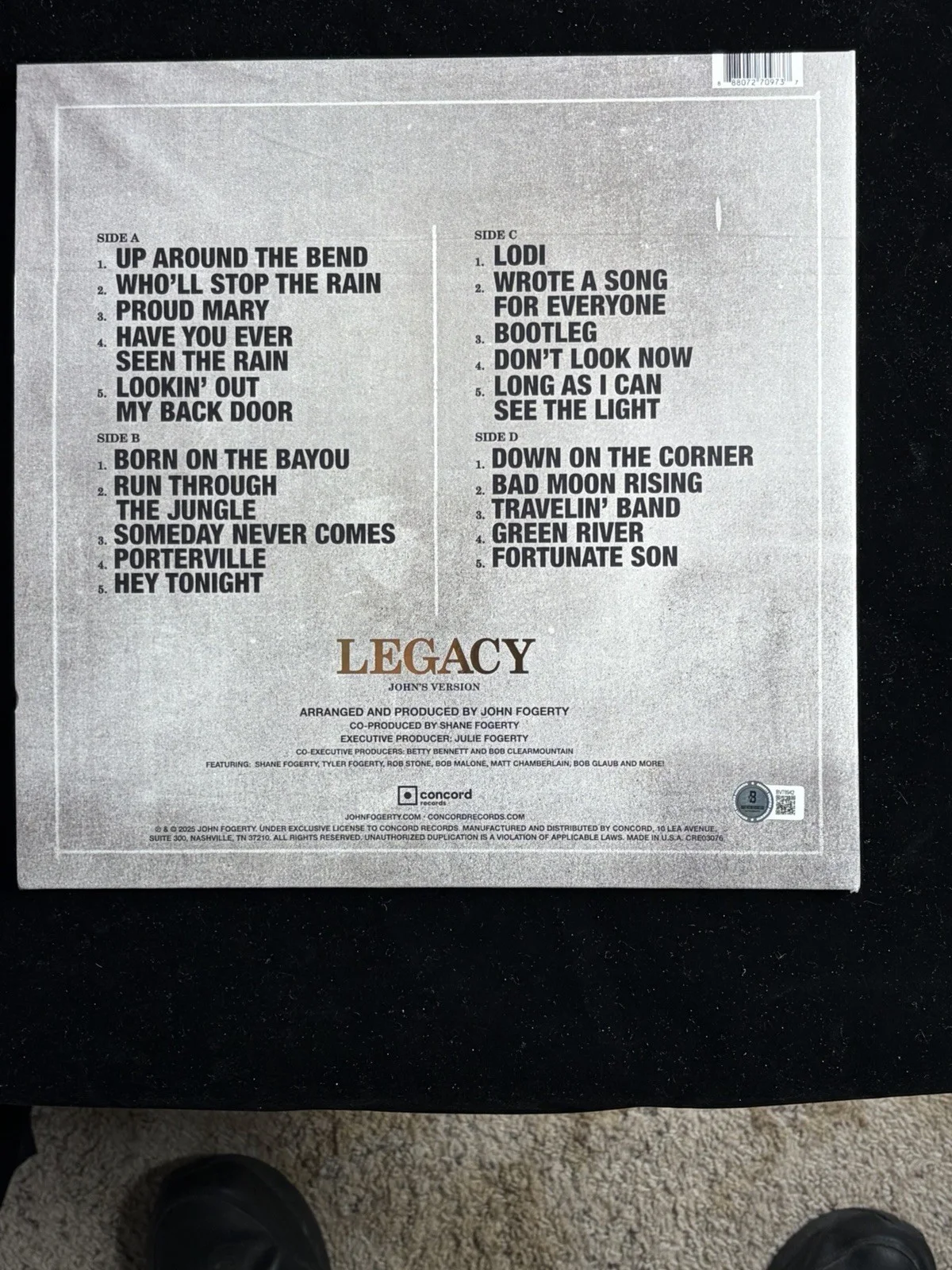 JOHN FOGERTY SIGNED LEGACY ALBUM CREEDENCE CLEARWATER REVIVAL BAS COA AUTOGRAPH, изображение 4