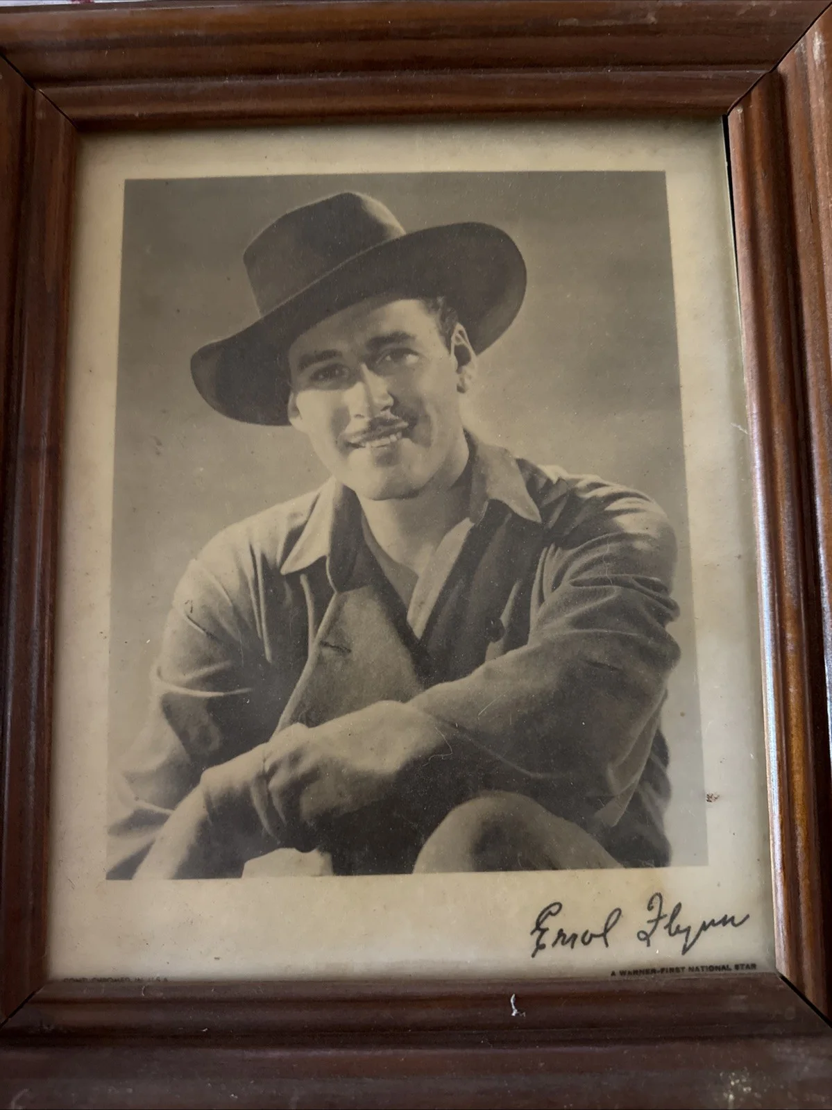 Yes — Erol Flynn, image 4