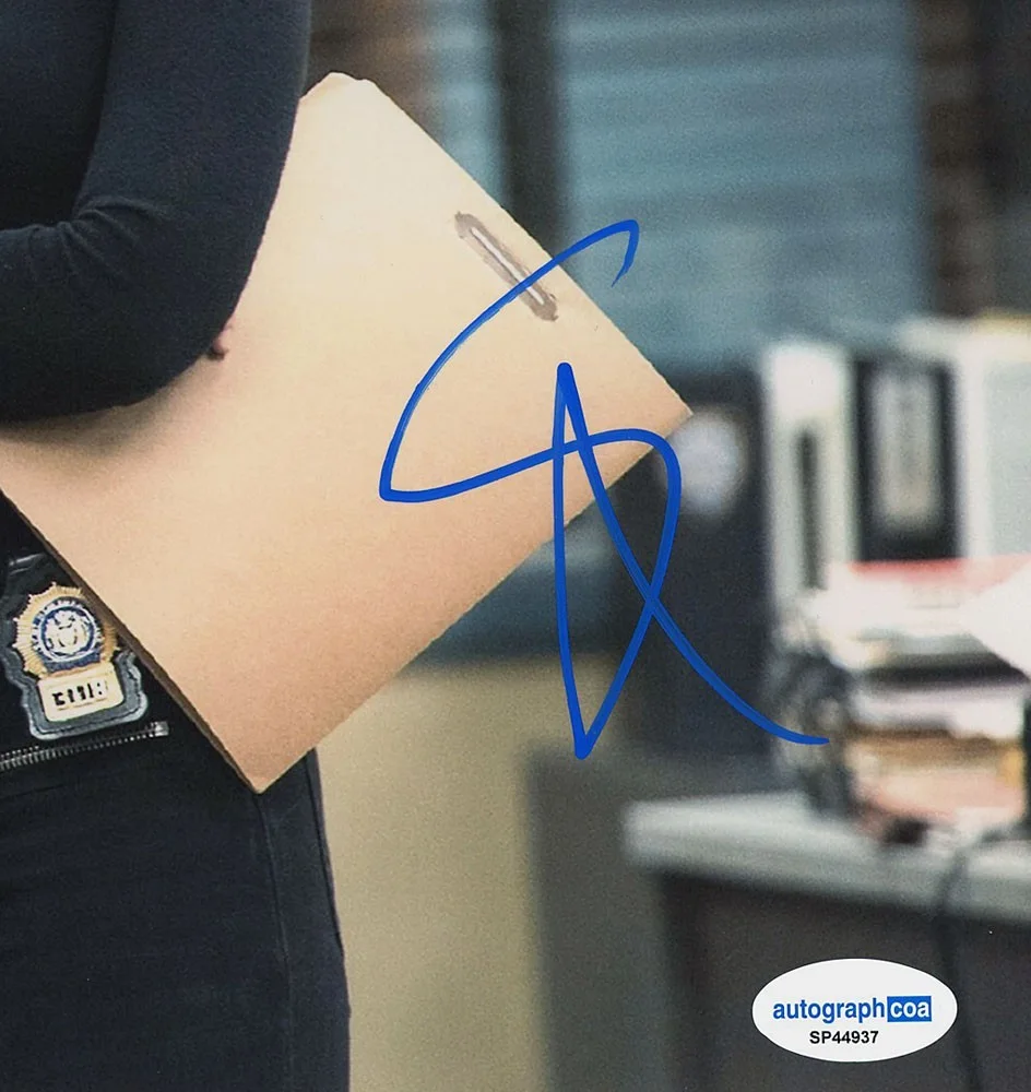 Stephanie Beatriz — Stephanie Beatriz signed "BROOKLYN NINE-NINE" 8x10 Photo EXACT PROOF j Rosa ACOA, image 5