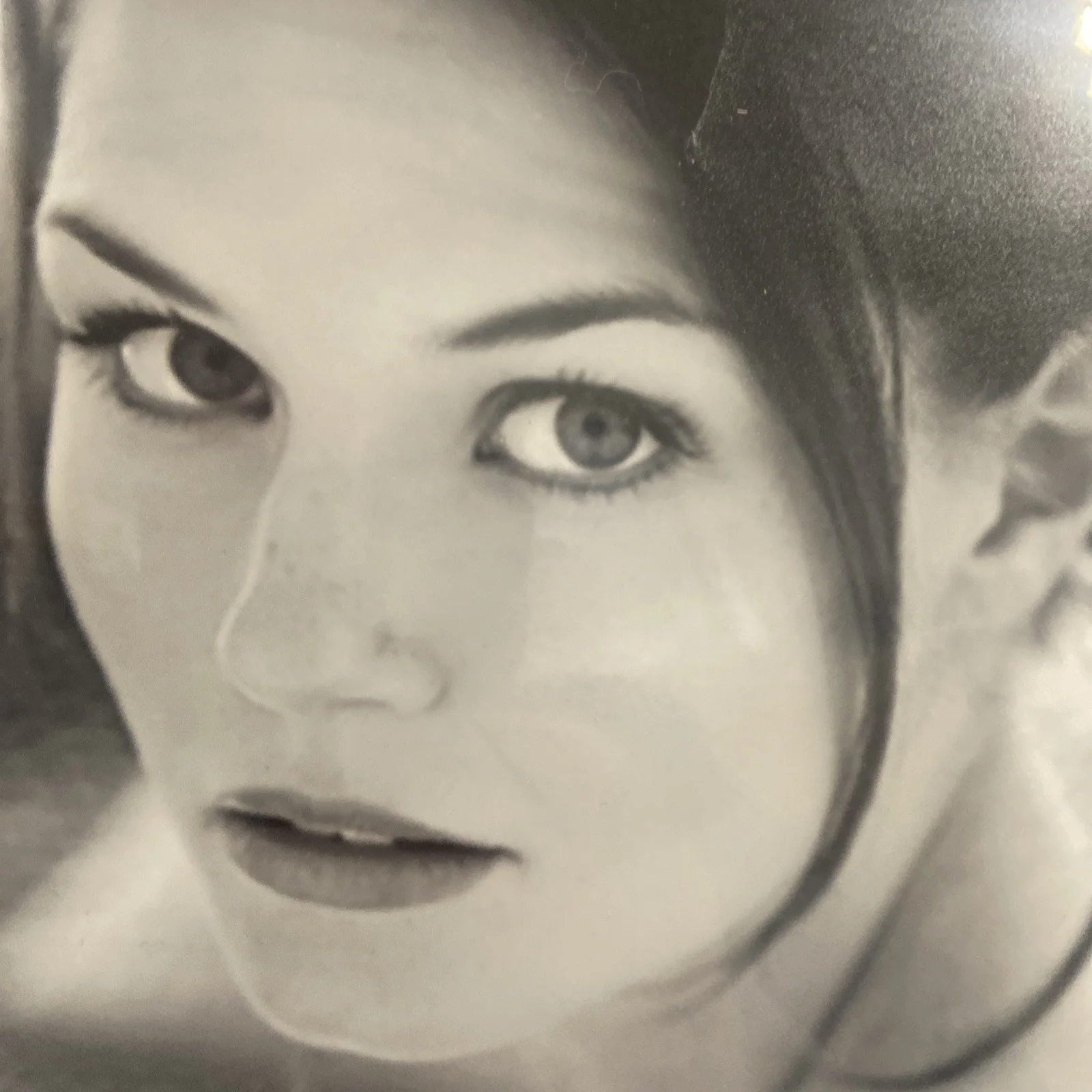 Jennifer Morrison — JENNIFER MORRISON / ONCE UPON A TIME / SIGNED 8X10 b&w CELEBRITY PHOTO Hot!, изображение 3
