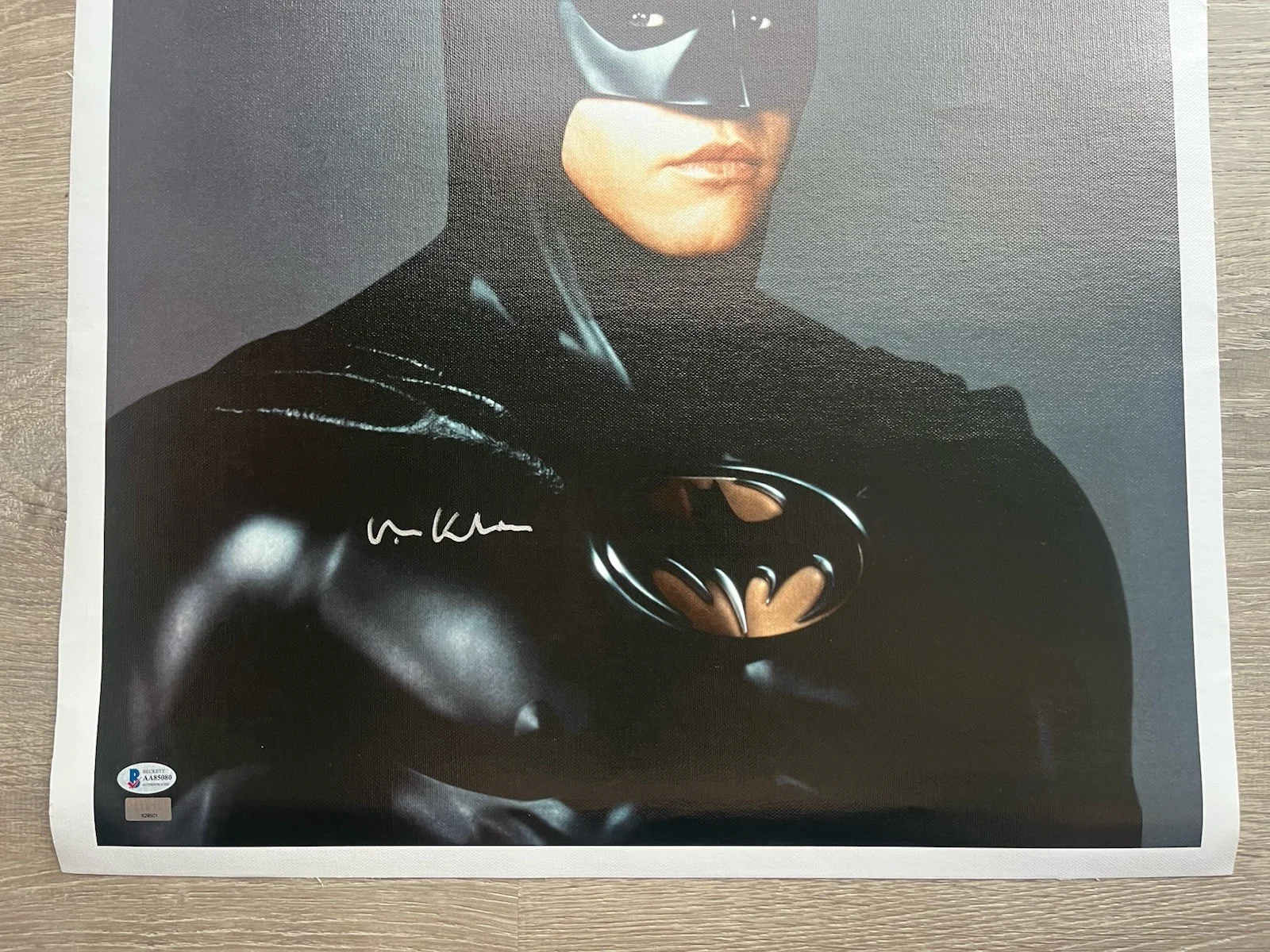 Val Kilmer — Val Kilmer Signed Batman 20x24 Canvas Beckett COA DC Marvel Bruce Wayne, image 3