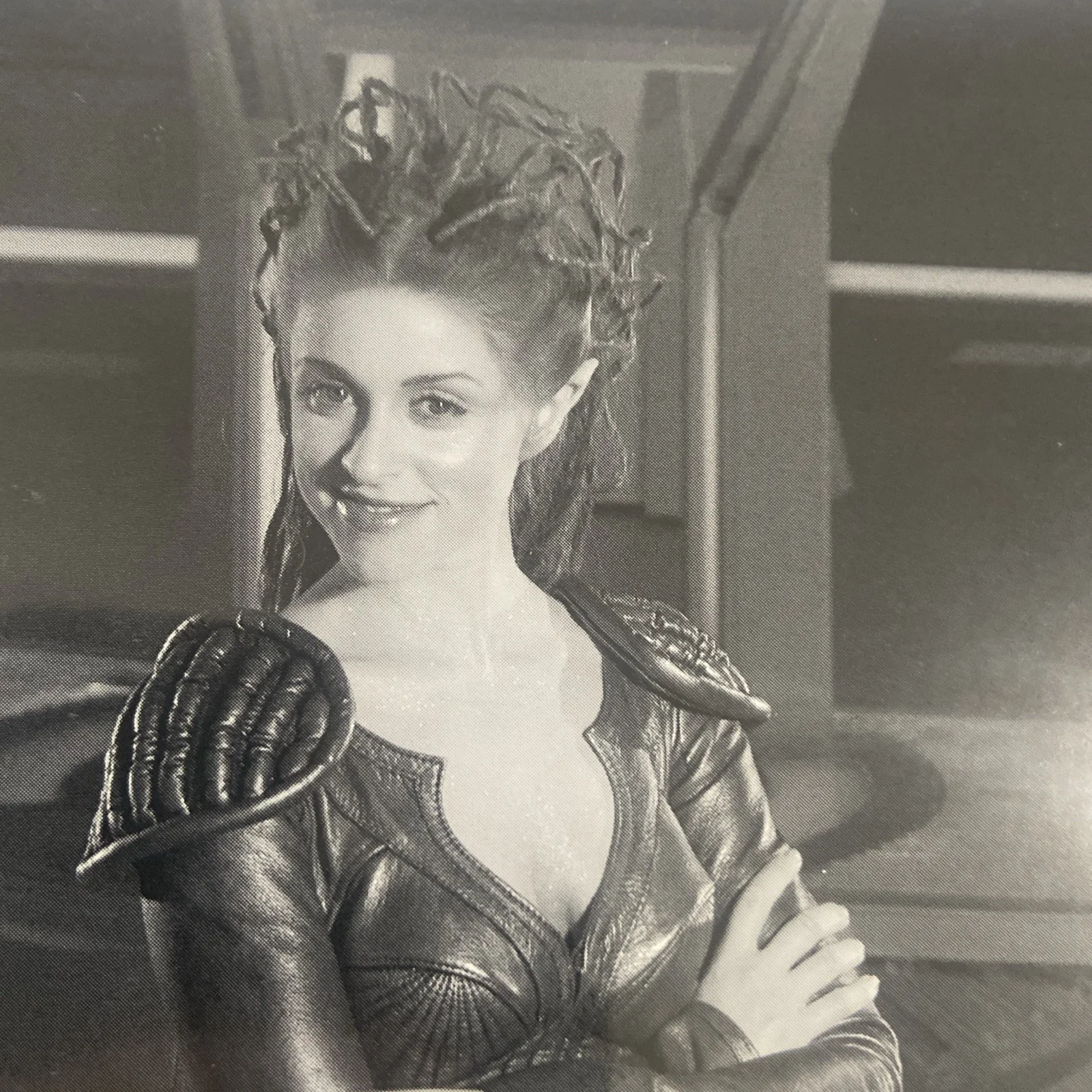 LAURA BERTRAM — AUTOGRAPH - signed b&w photo 8x10 - LAURA BERTRAM - ANDROMEDA - Trance Gemini, изображение 3
