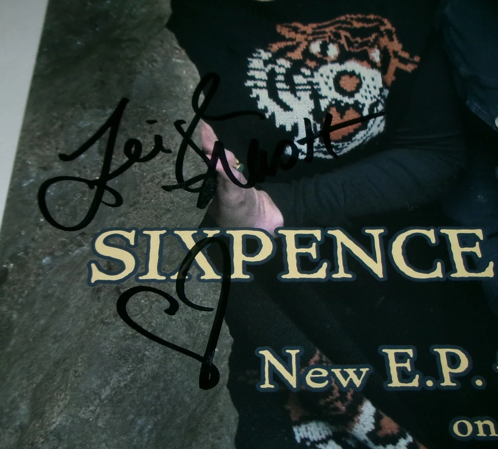 FRAMED Six Pence None The Richer SIGNED Album Flat JSA CERT, image 4