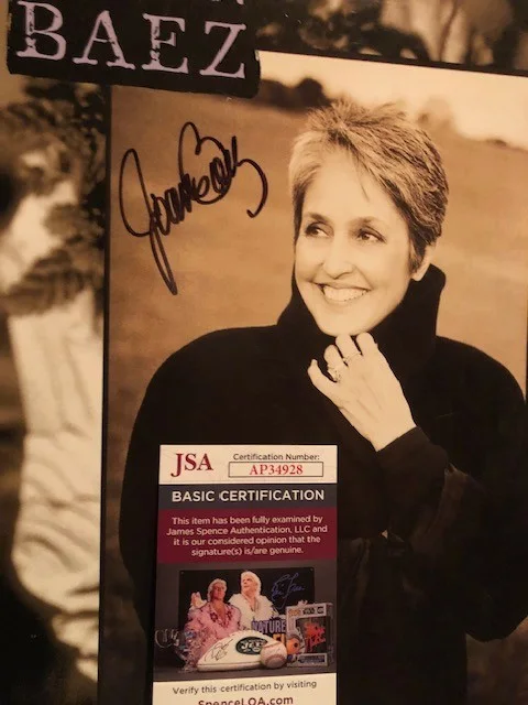 Joan Baez — SIGNED / JSA CERTIFIED Joan Baez 2000 Tour Program, image 2