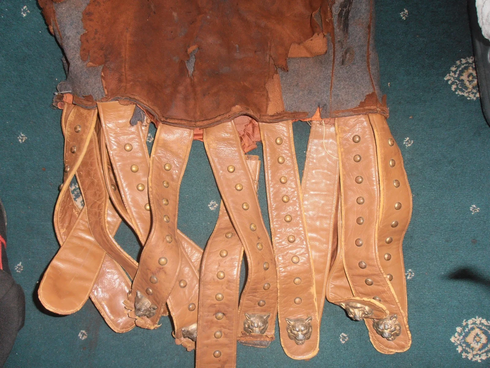 WESTERN COSTUME COMPANY OF JULIUS CEASAR FILM USED BODY LEATHER TUNIC, изображение 5