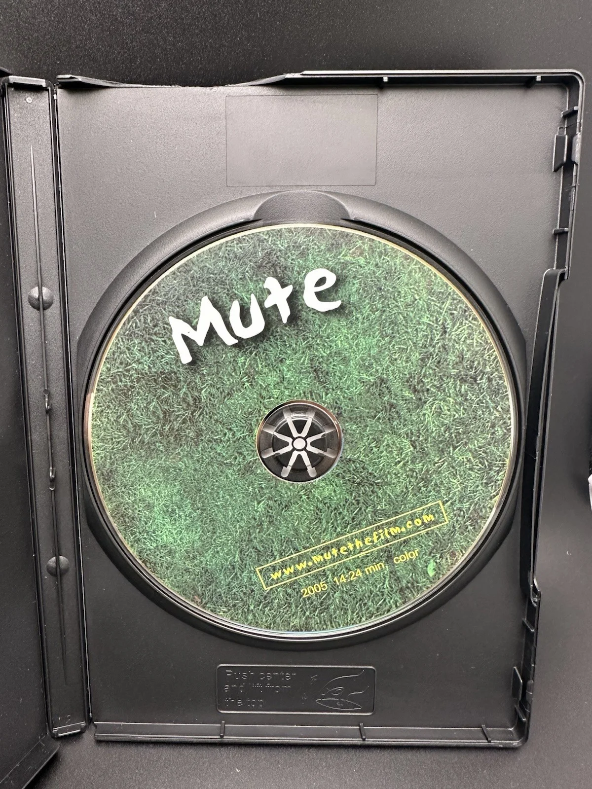 Melissa Joan Hart — Melissa Joan Hart (Actress) Signed CD MUTE ACADEMY AWARD WINNER AUTO (25), image 3