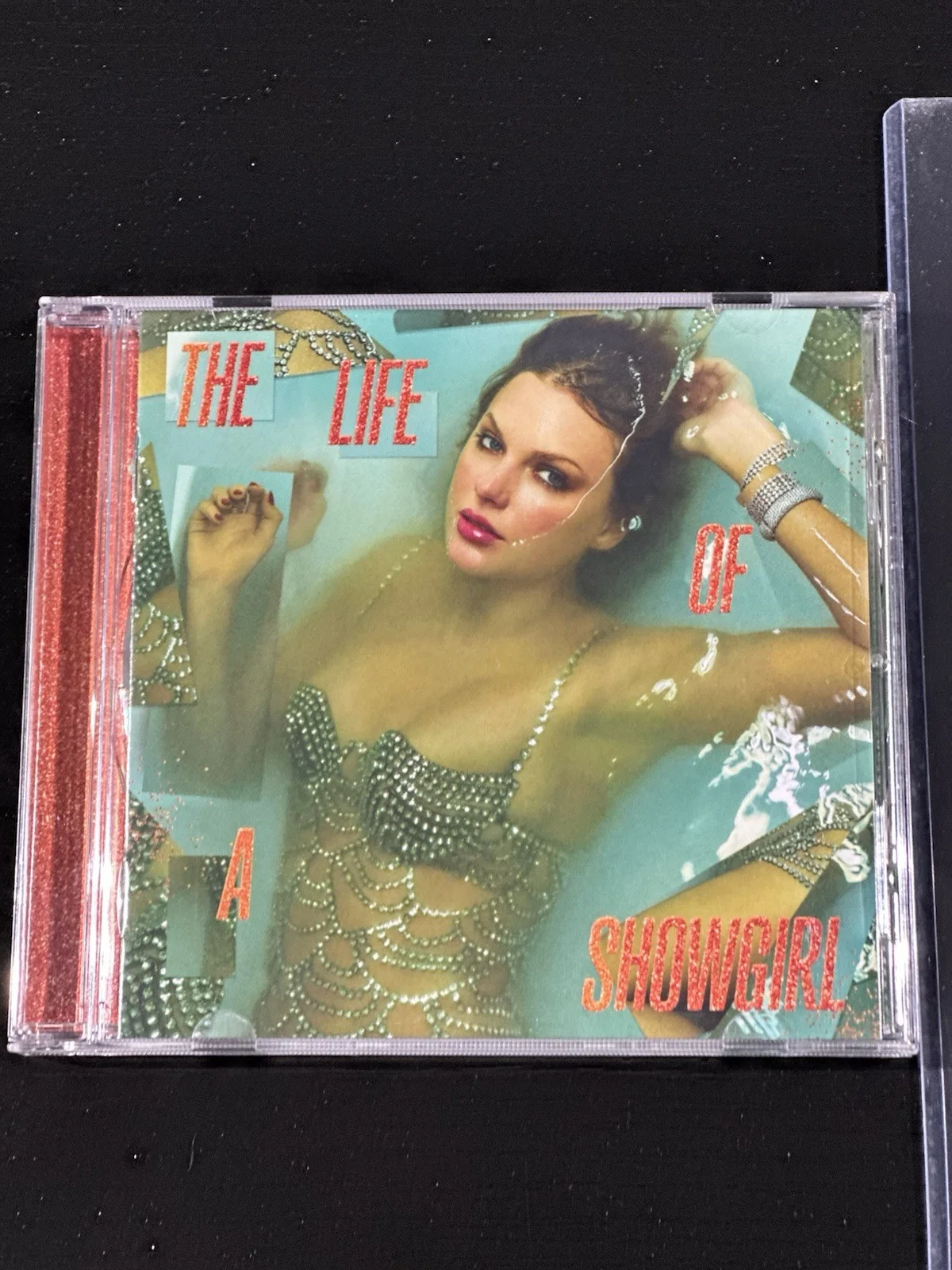 Taylor Swift The Life of a Showgirl CD Hand Signed Autographed Photo 4 W/ Heart, изображение 3