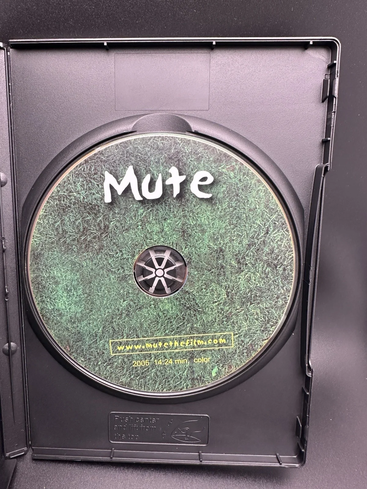 Melissa Joan Hart — Melissa Joan Hart (Actress) Signed CD MUTE ACADEMY AWARD WINNER AUTO (15), image 3