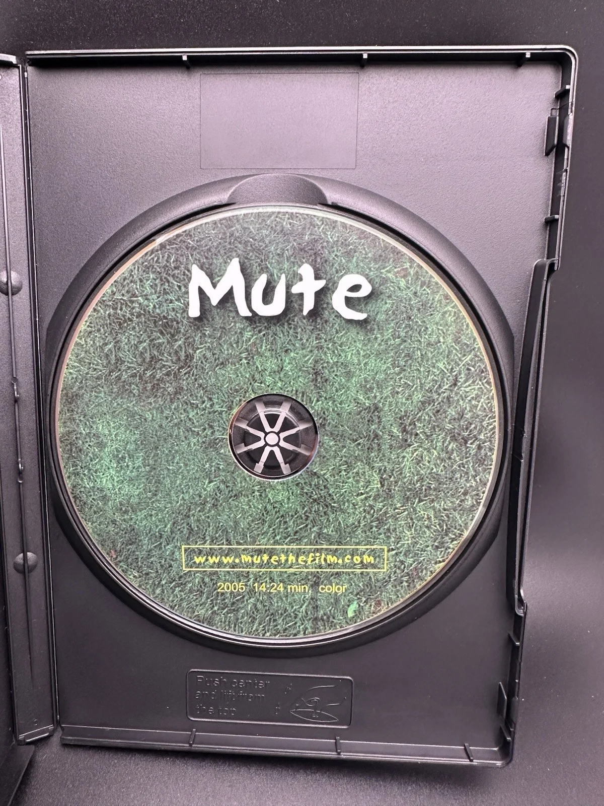 Melissa Joan Hart — Melissa Joan Hart (Actress) Signed CD MUTE ACADEMY AWARD WINNER AUTO (8), image 3