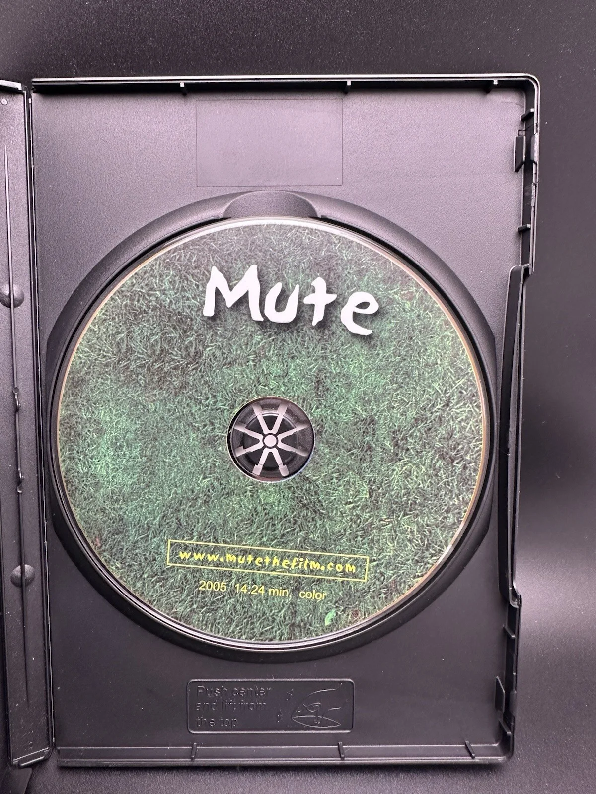 Melissa Joan Hart — Melissa Joan Hart (Actress) Signed CD MUTE ACADEMY AWARD WINNER AUTO (2), image 3