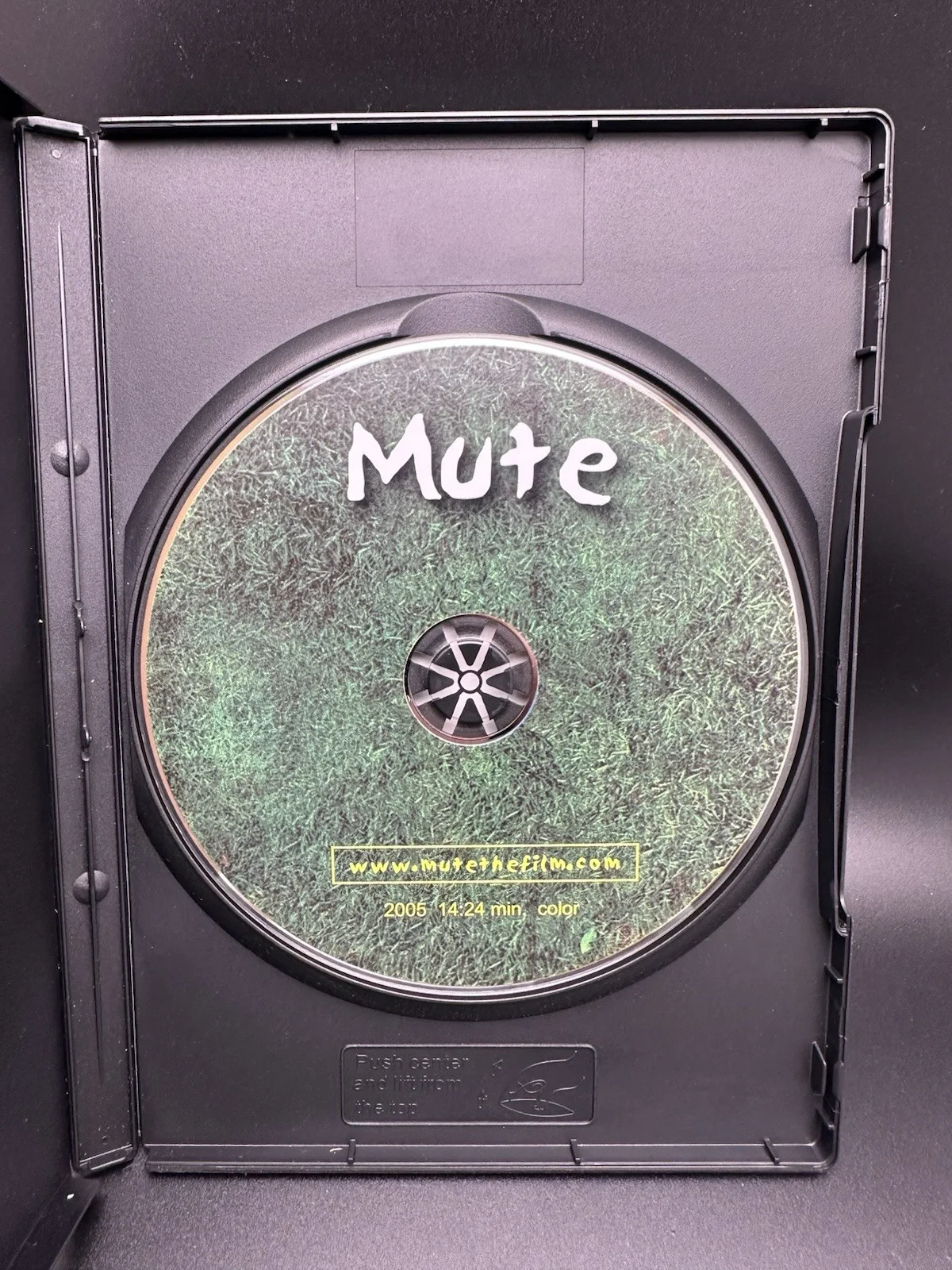 Melissa Joan Hart — Melissa Joan Hart (Actress) Signed CD MUTE ACADEMY AWARD WINNER AUTO, image 3