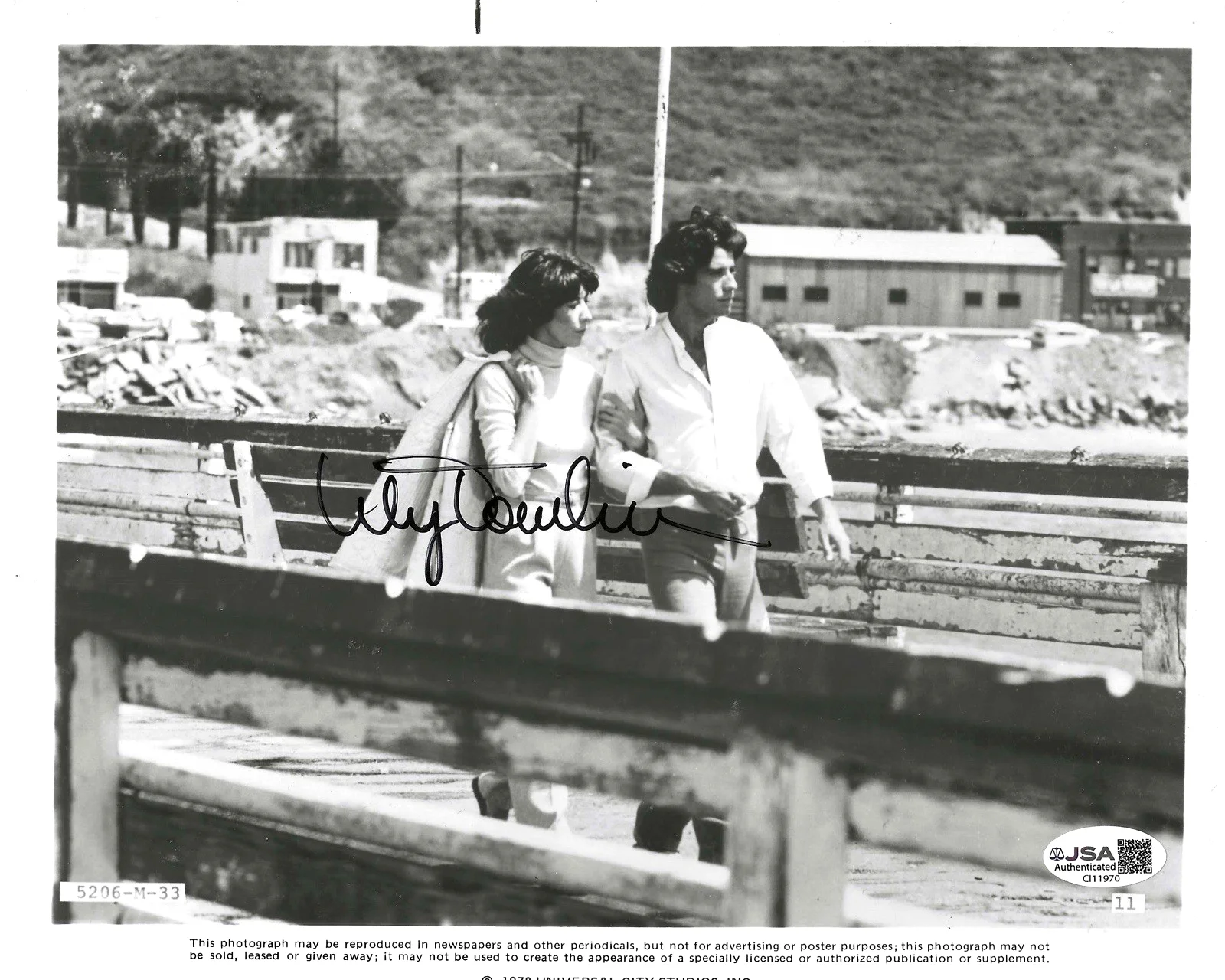Lily Tomlin — Lily Tomlin 1978 signed photo JSA COA Universal lobby card w John Travolta, изображение 3