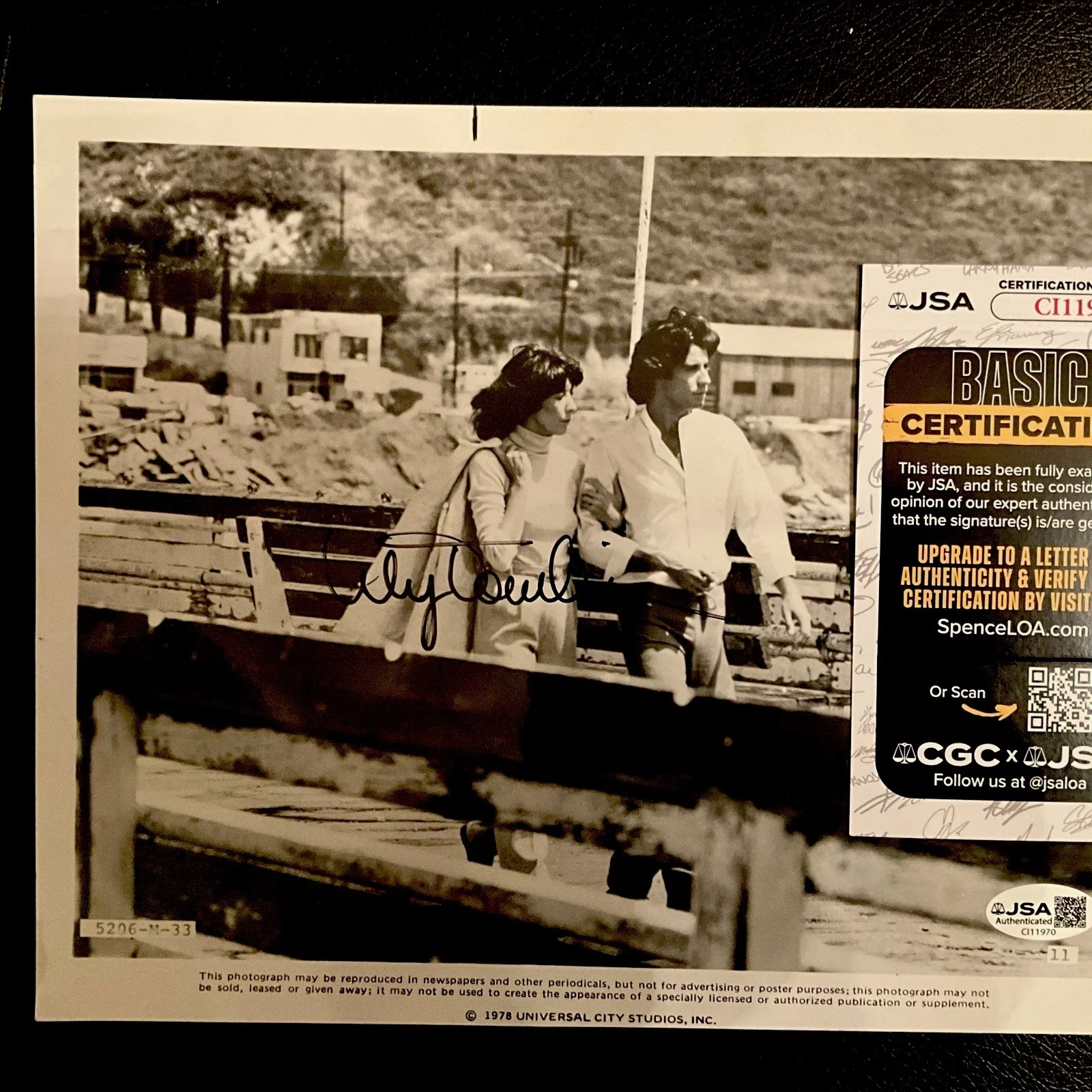 Lily Tomlin — Lily Tomlin 1978 signed photo JSA COA Universal lobby card w John Travolta, изображение 4