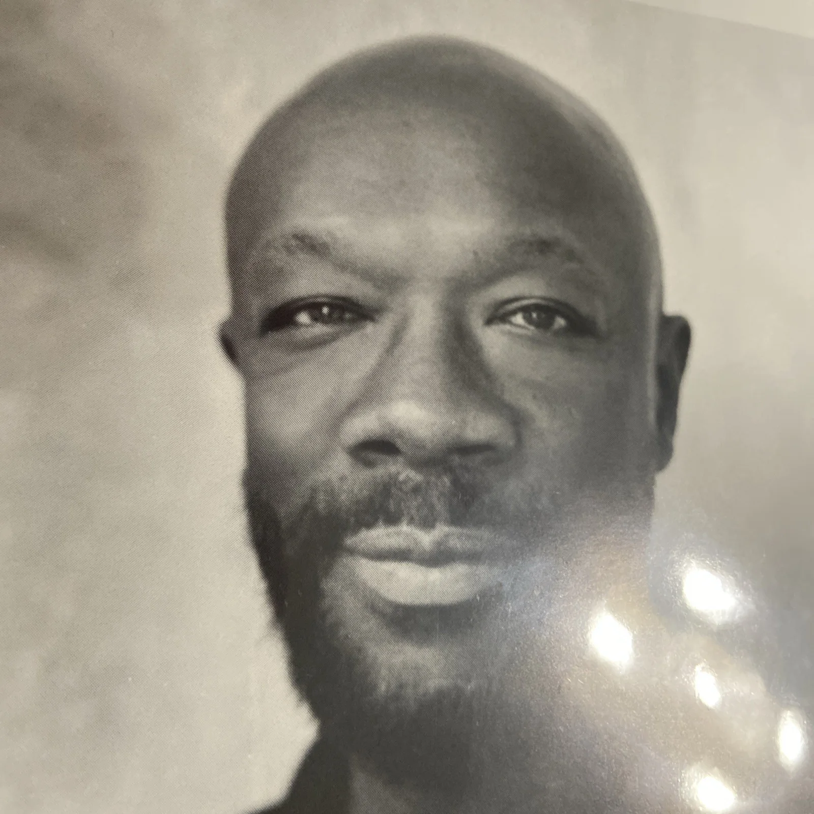 Isaac Hayes — Isaac Hayes Signed 8x10 b&w Photo Autograph South Park Singer RIP, image 4