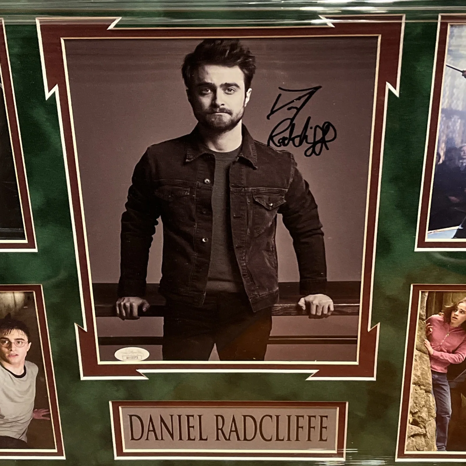 Daniel Radcliffe — Daniel Radcliffe Signed Movie Collage Harry Potter Framed 24x20 JSA, image 2