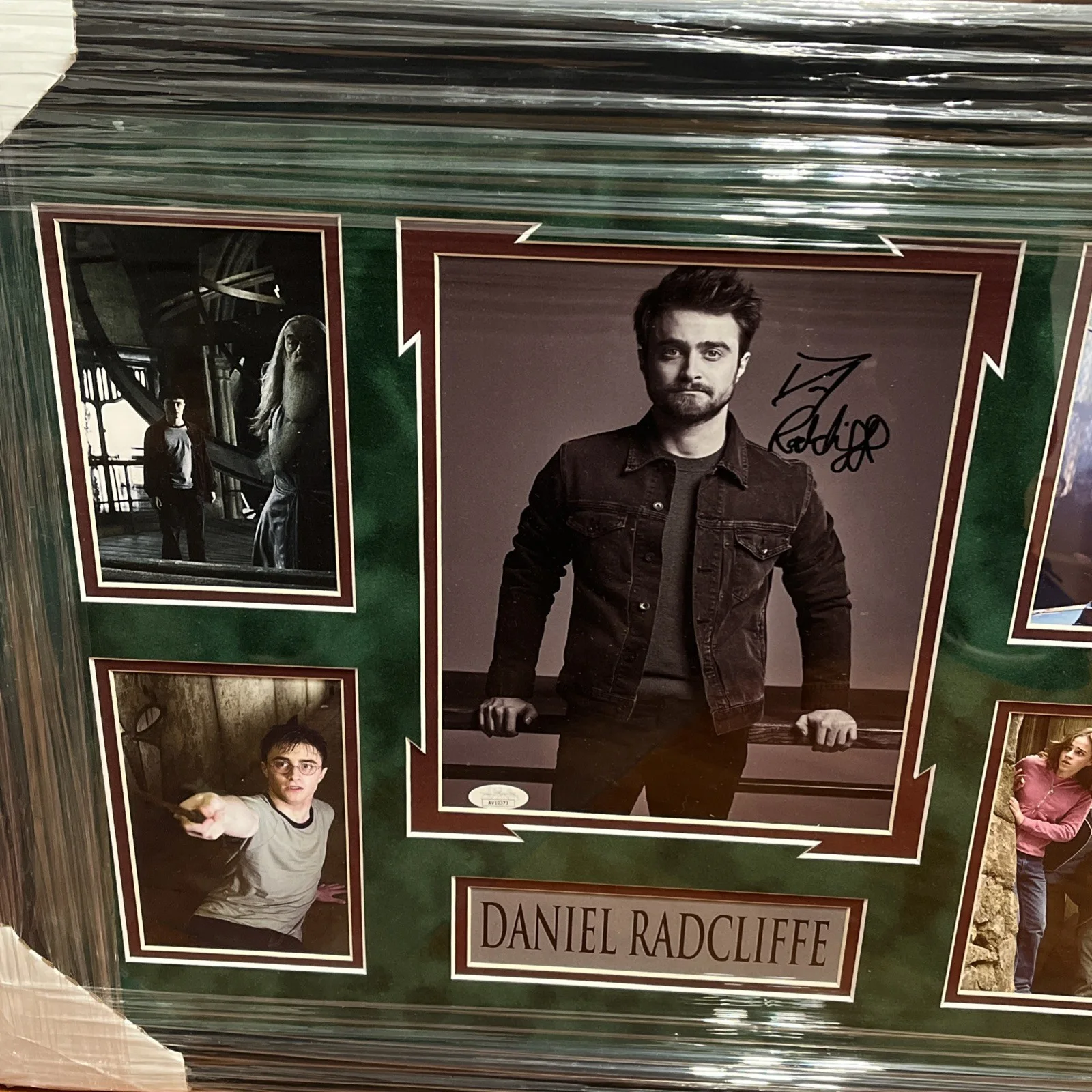 Daniel Radcliffe — Daniel Radcliffe Signed Movie Collage Harry Potter Framed 24x20 JSA, image 5