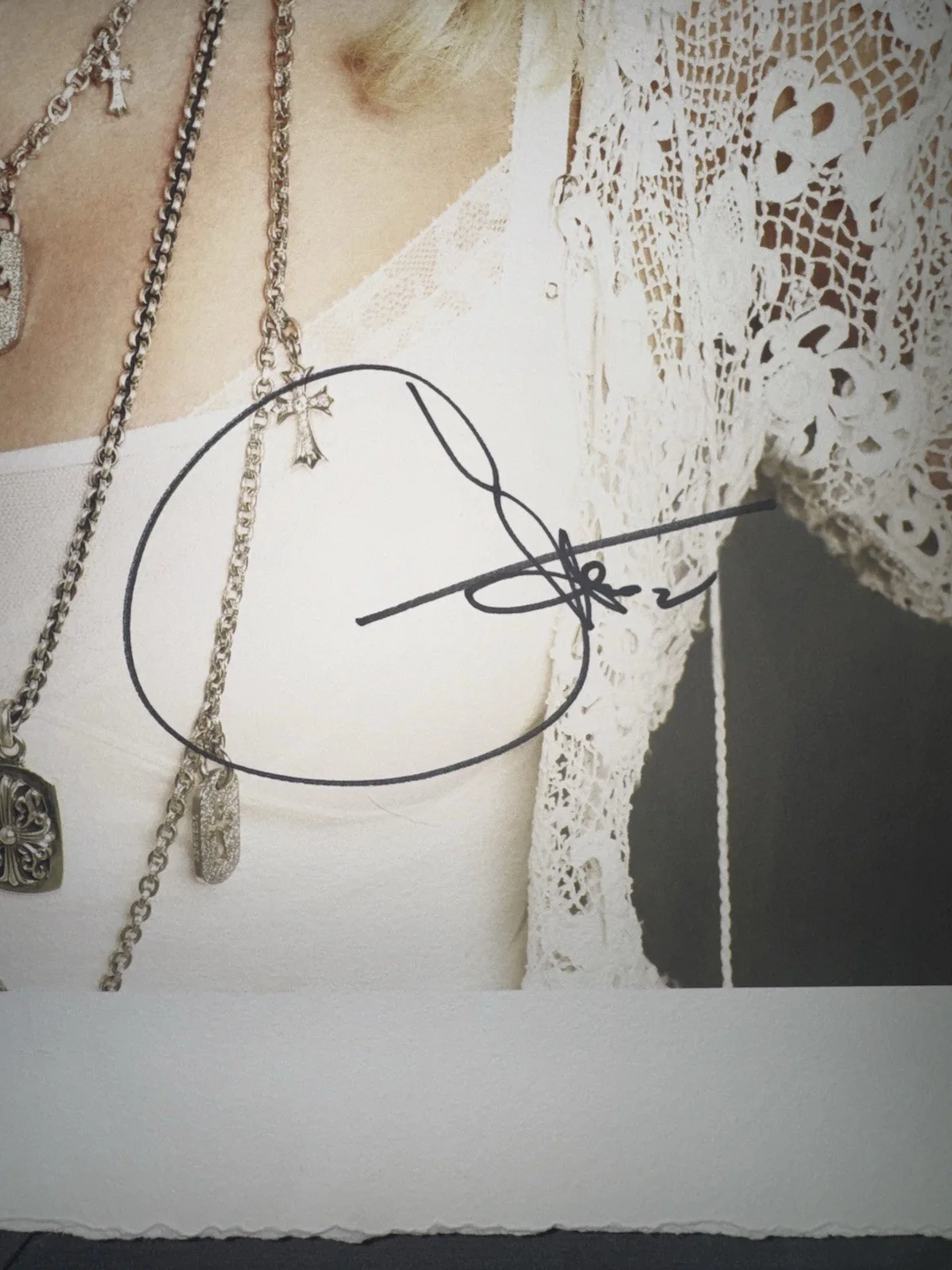 Cher Signed 21x16 Caesars Palace Giclee Print #d 192/600 Rare - BEAUTIFUL !, image 2