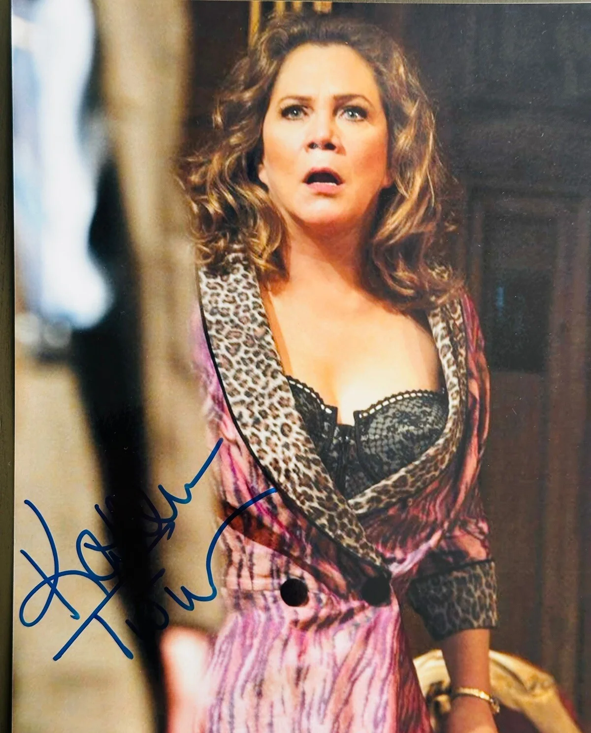 Kathleen Turner — Kathleen Turner signed 8x10 Photo In Person. Romancing The Stone