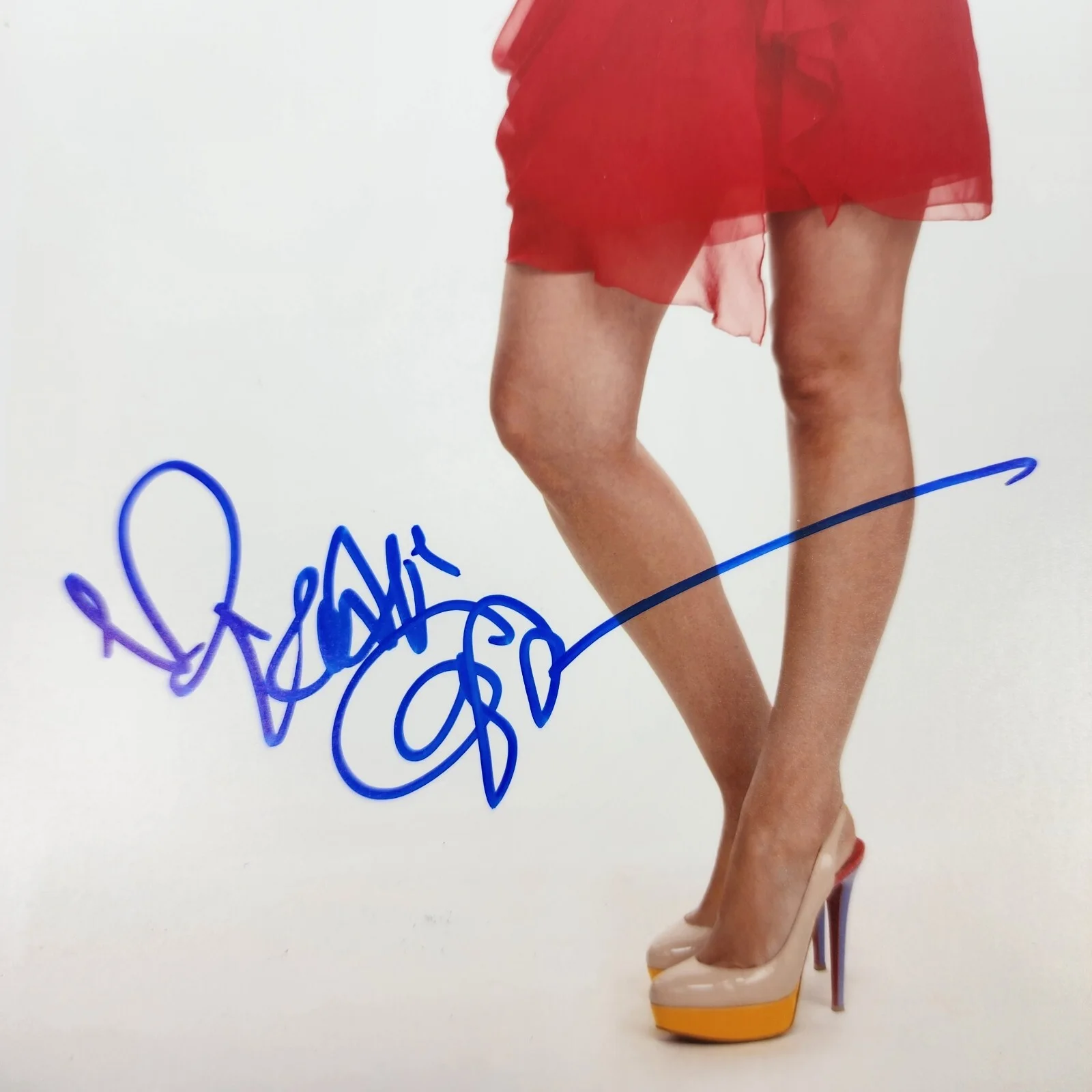 Katie Cazorla — Actress/TV Personality Katie Cazorla Signed 8x10 Autograph (No COA) Picture, image 2