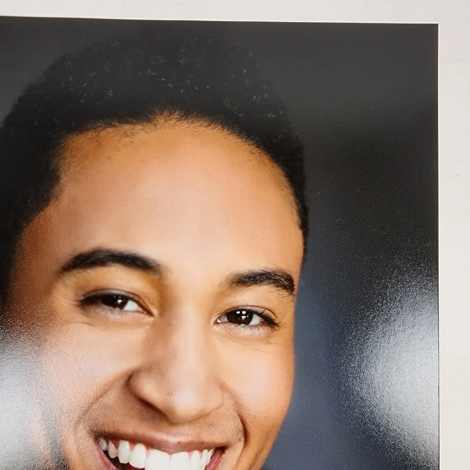 Tahj Mowry — 'Smart Guy' Actor/Singer Tahj Mowry Signed 8x10 Autograph (No COA) Picture, image 4
