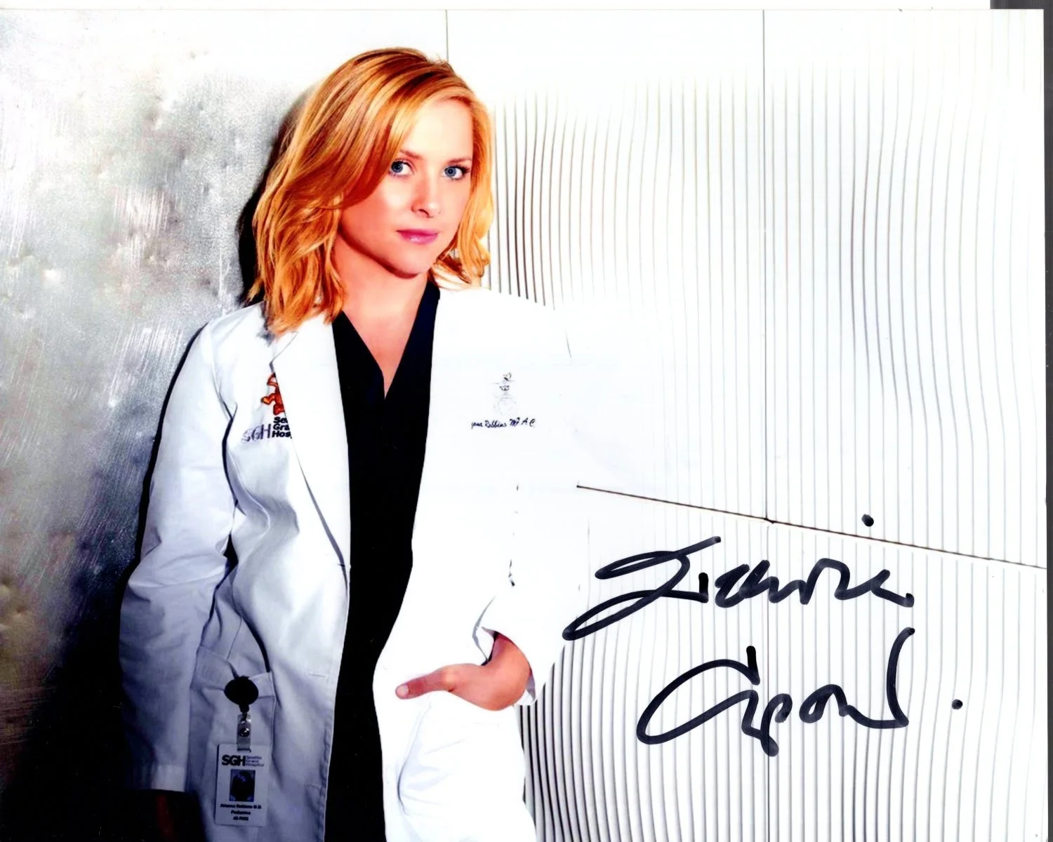 Jeanne Moreau — JESSICA CAPSHAW Signed Autographed 8x10 GREY'S ANATOMY ARIZONA ROBBINS Photo