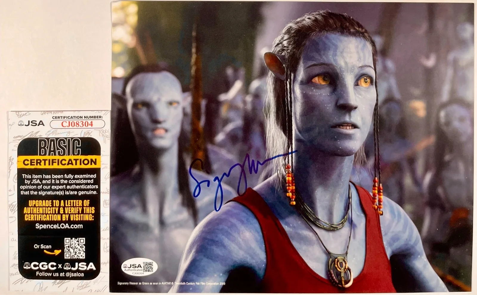 Sigourney Weaver — Sigourney Weaver Signed Avatar 8x10 Photo Autograph Dr Grace Augustine JSA COA