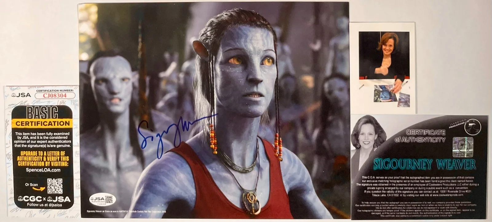 Sigourney Weaver — Sigourney Weaver Signed Avatar 8x10 Photo Autograph Dr Grace Augustine JSA COA, image 2