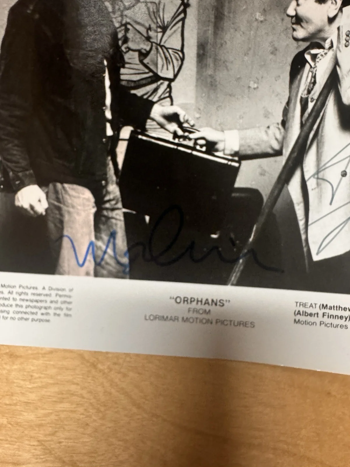 Albert Finney And Mathew Modine Signed Cast Photo. Orphans. In Person 8x10. B&W, изображение 2