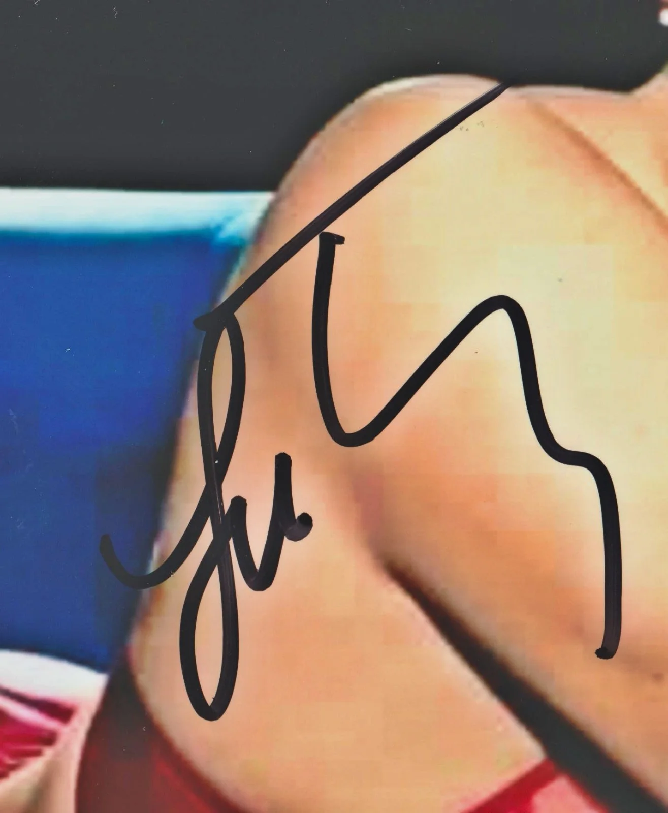 Liv Tyler — Liv Tyler actress (daughter of Steven Tyler) signed 8x10 autographed photo, изображение 2