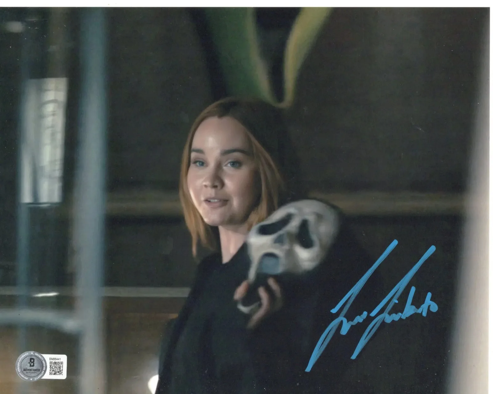 Liana Liberato — Liana Liberato signed 8x10 Photo Quinn Bailey Scream VI Beckett Authentication