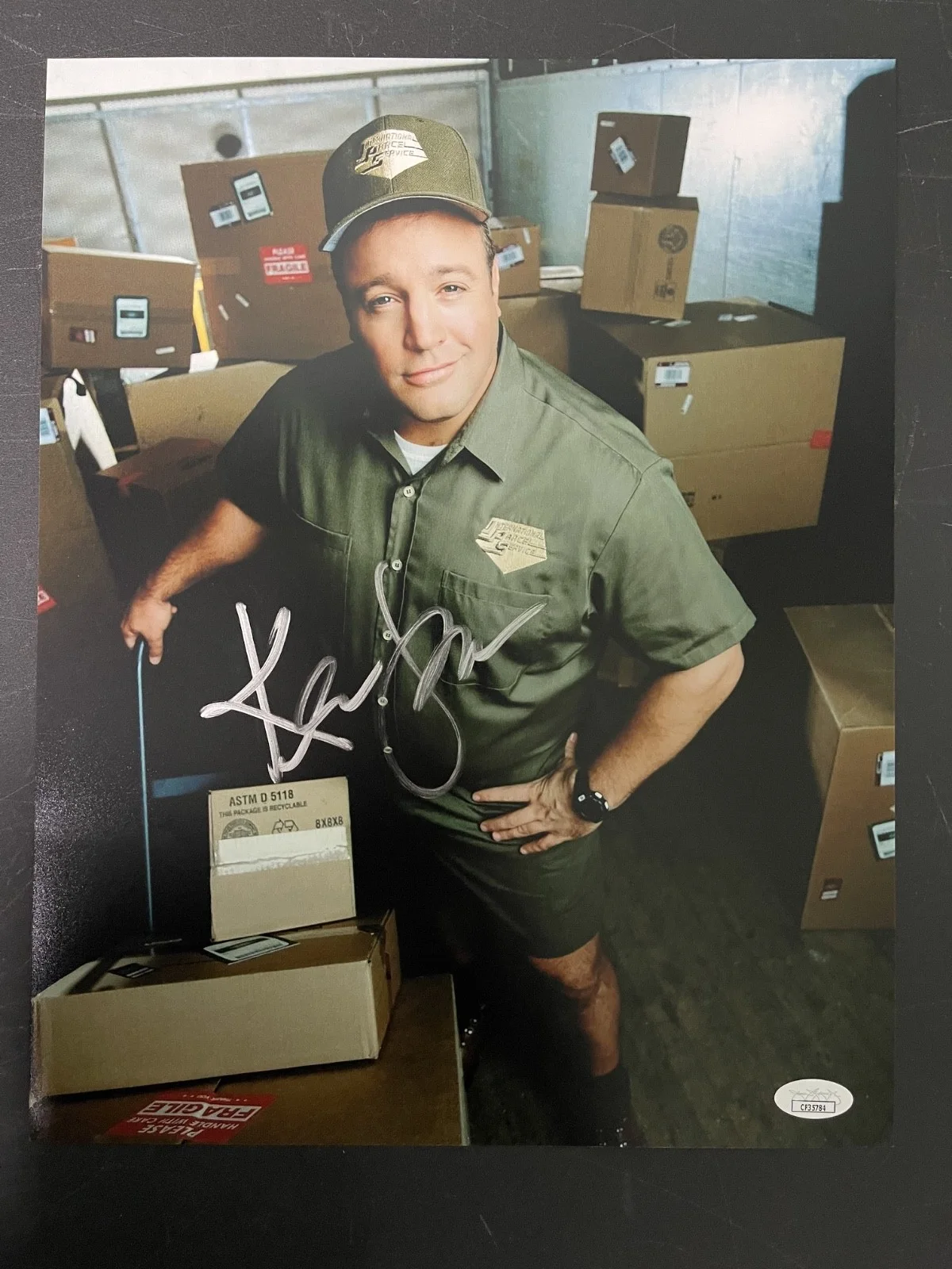Kevin James — Kevin James Signed Autographed 11x14 Photo King of Queens JSA COA