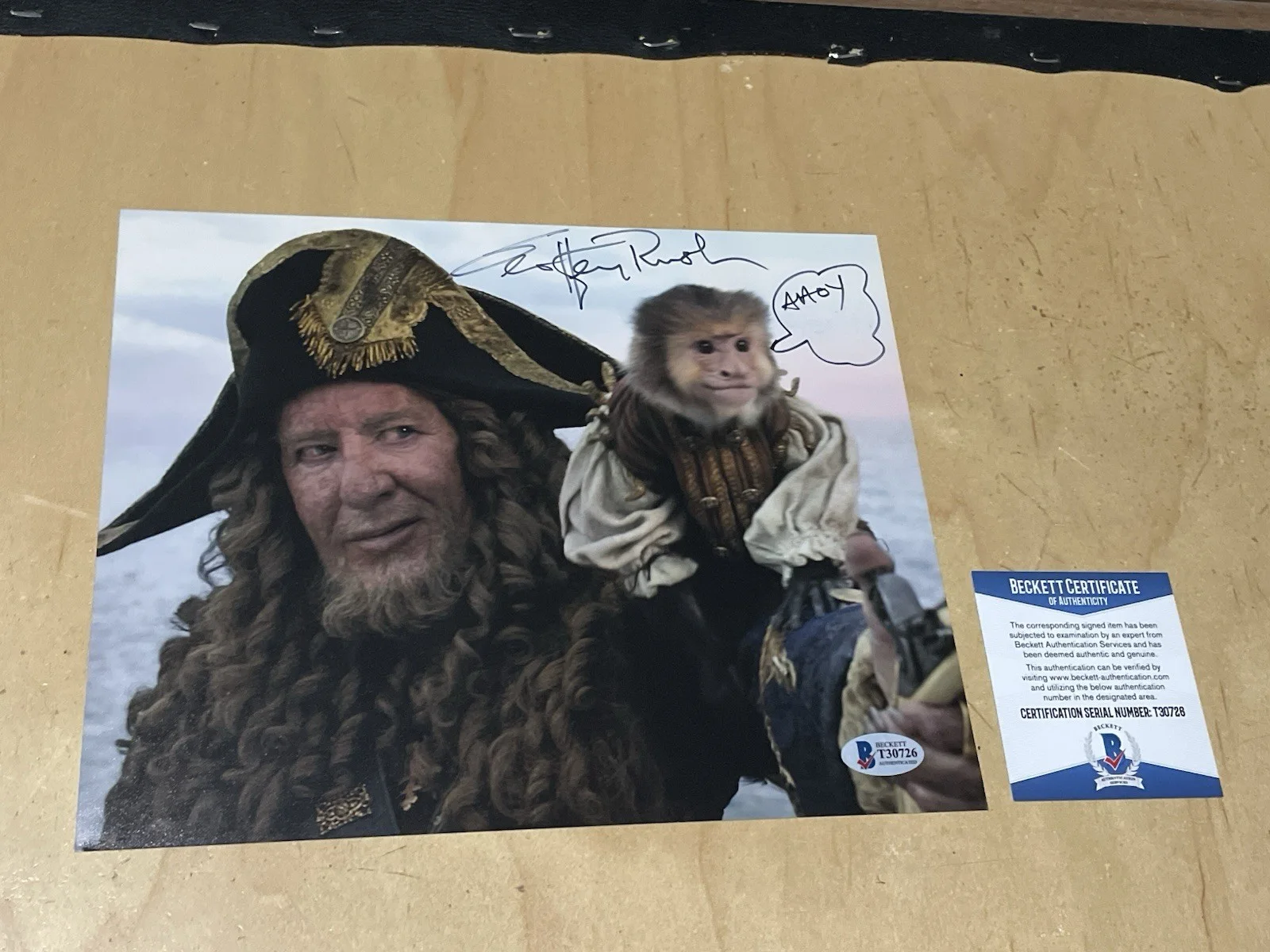 Geoffrey Rush — Geoffrey Rush Signed Autographed 8x10 Pirates Caribbean Photo w/ Quote Beckett