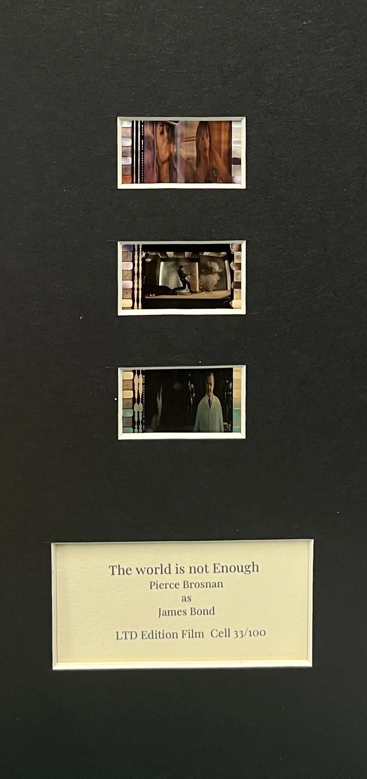 007 JAMES BOND THE WORLD IS NOT ENOUGH Pierce Brosnan 35mm Film Cell Display, image 3